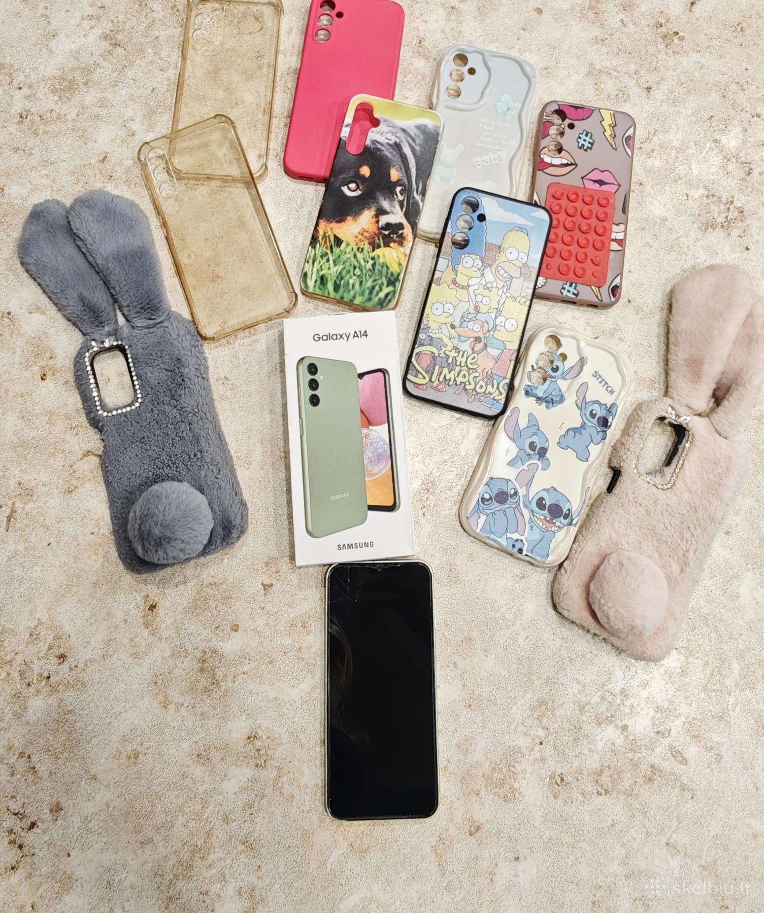 Parduodame telefoną su visais priedais
