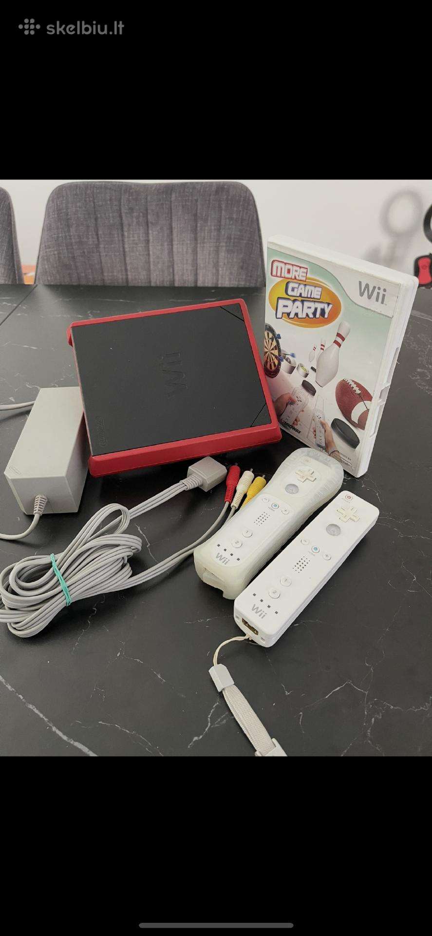 Nintendo wii mini rvl-201 2 pulteliai + žaidimas