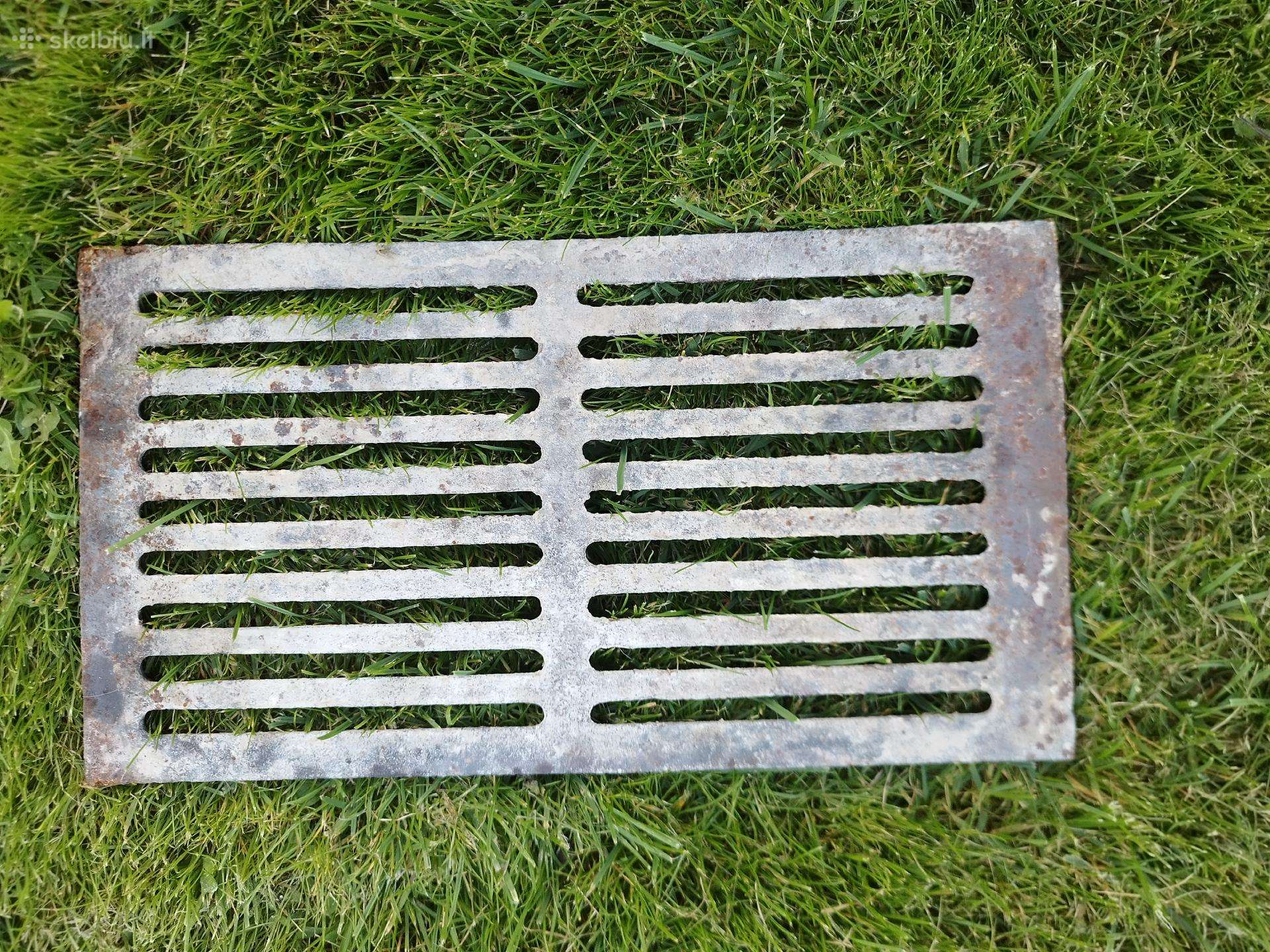 Ketaus grotelės skandinaviškai krosnelei 34x19 cm