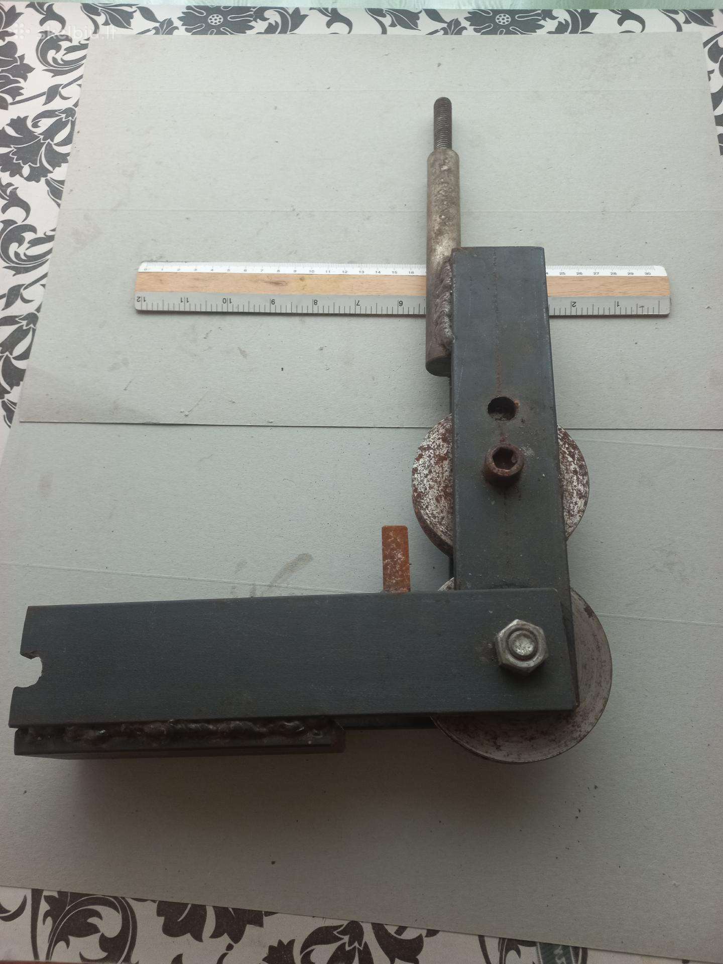 Vamzdeliu lankstymo mechanizmas.