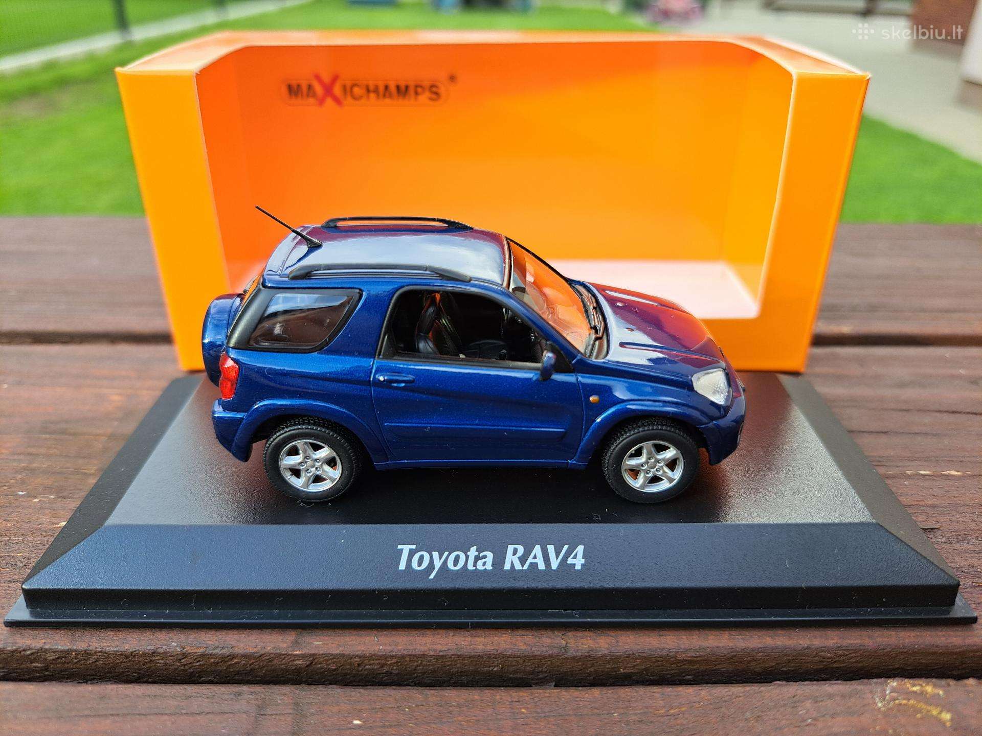 Toyota Rav4 modeliukas 1/43