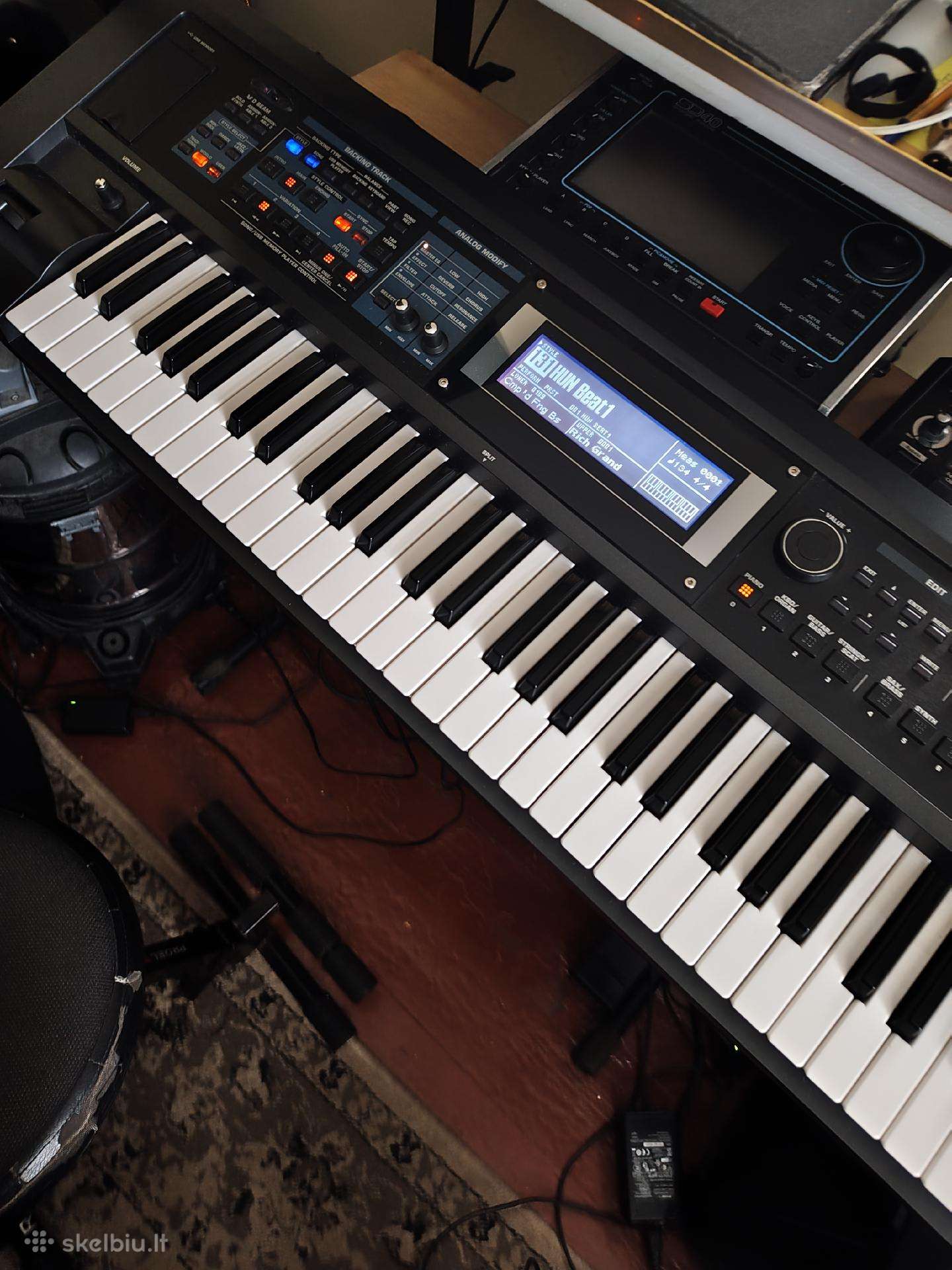 Roland gw 8