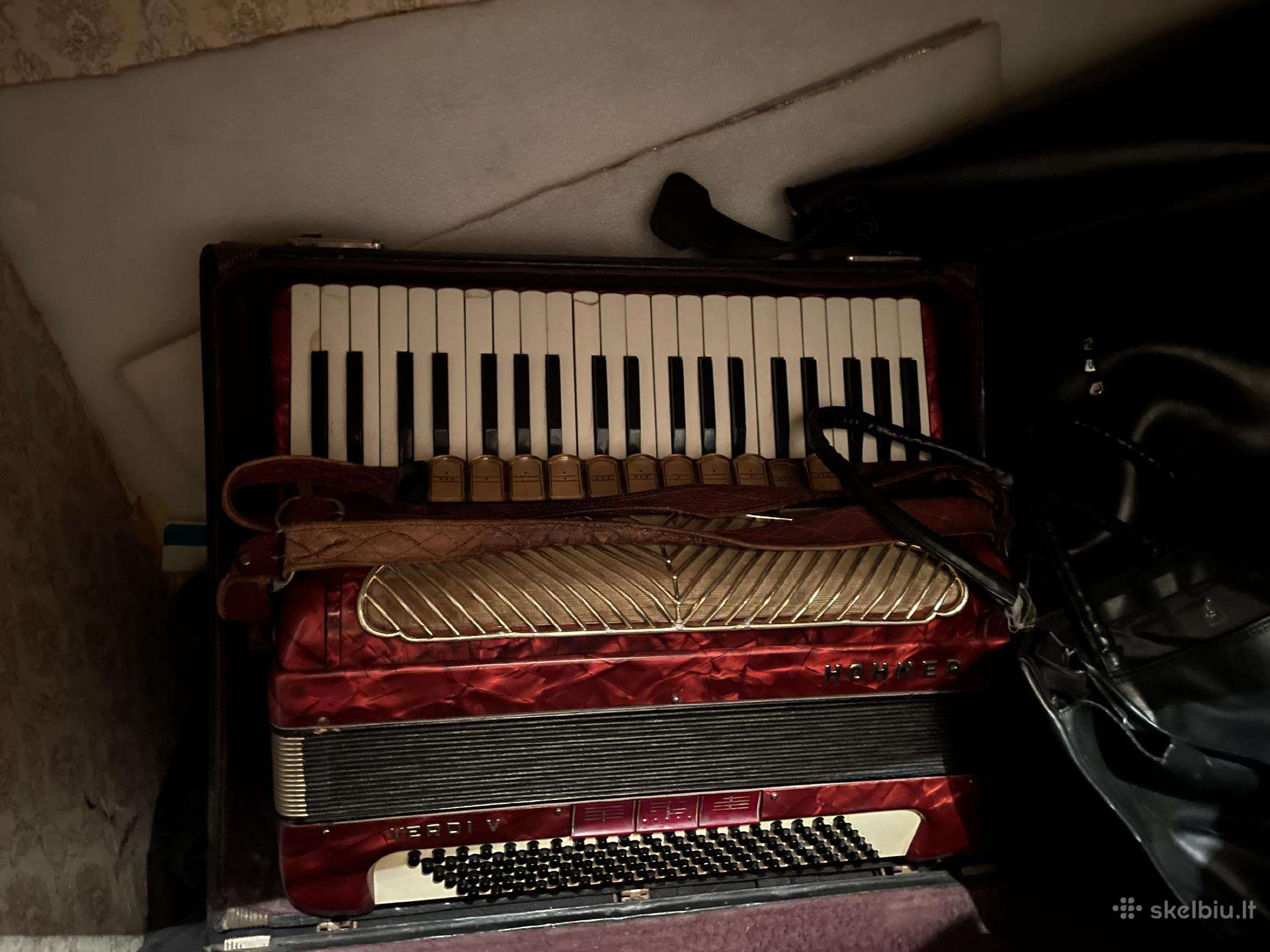 Hohner Verdi V akordeonas