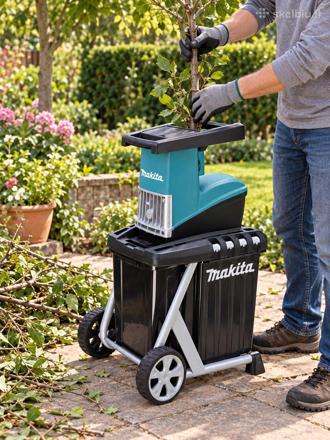 Makita Ud2500 elektrinis šakų smulkintuvas, su ori