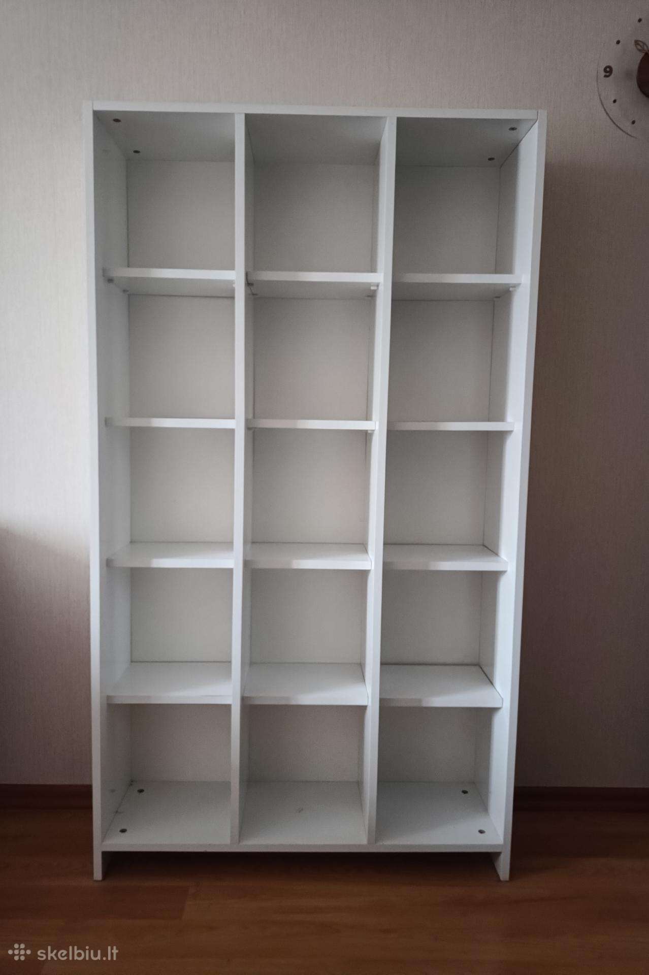 Pastatoma balta lentyna