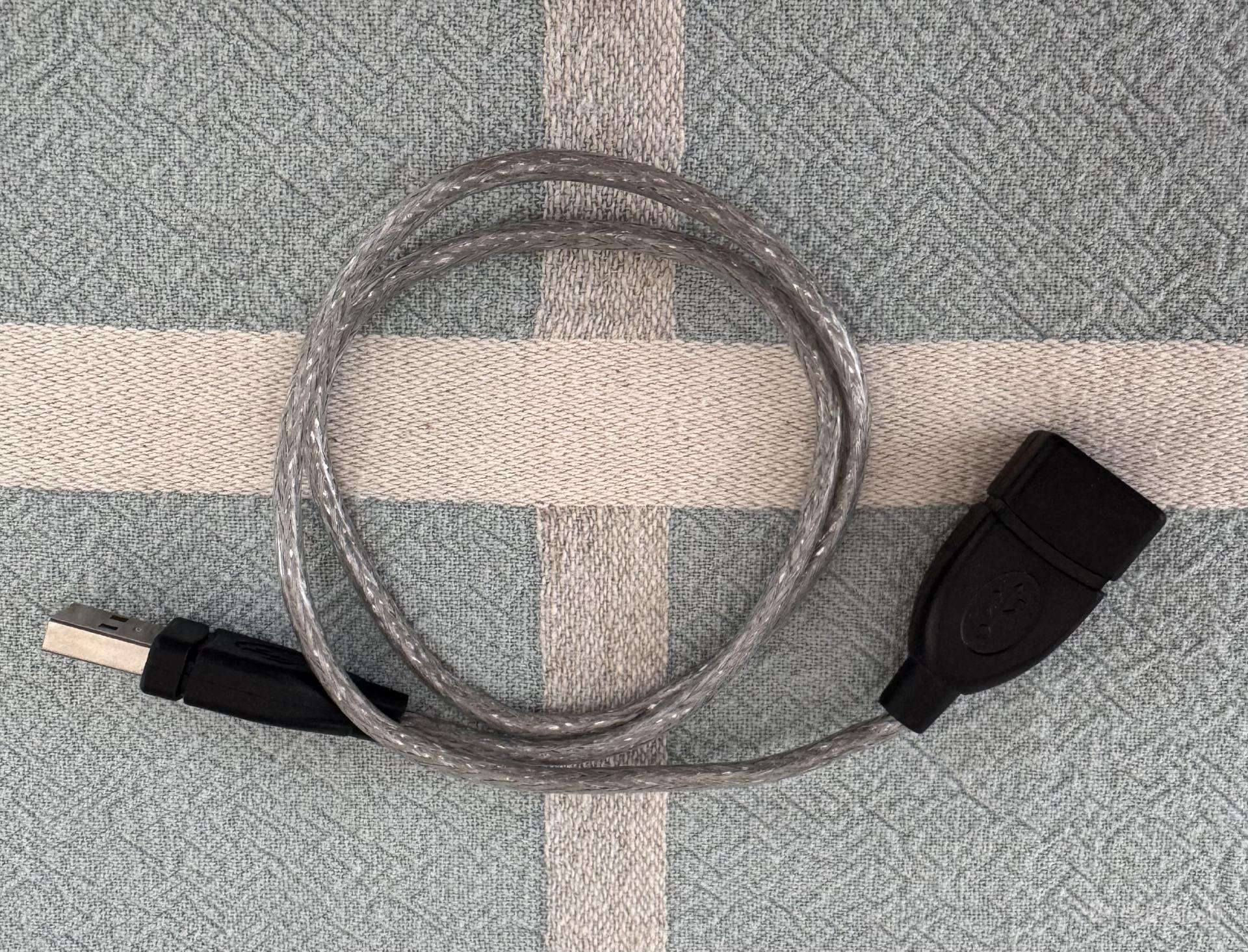 Usb A tipo ilgiklis M-f, 0,5 m ir 1 m.