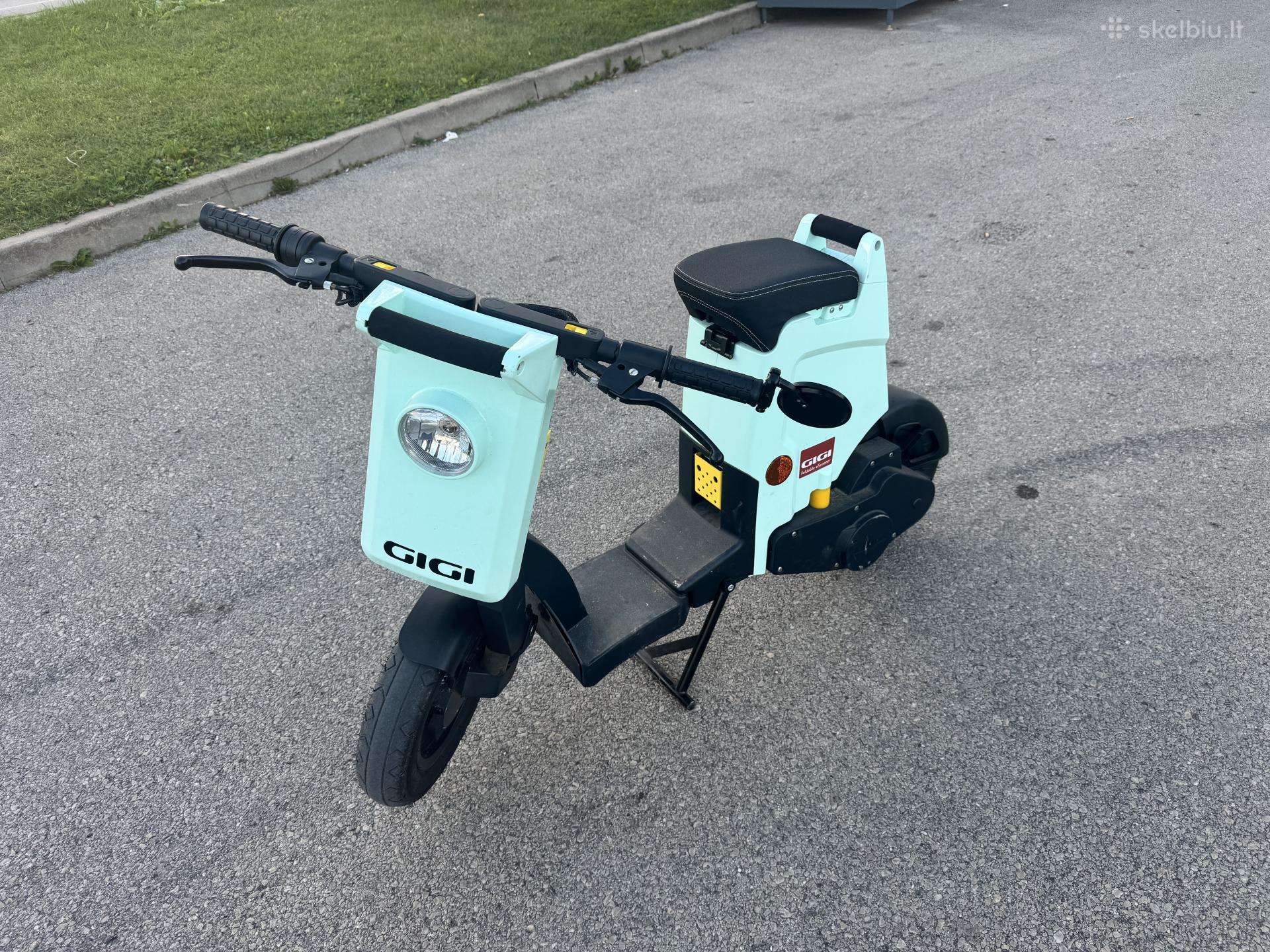 Govecs -kita-, scooters / mopeds