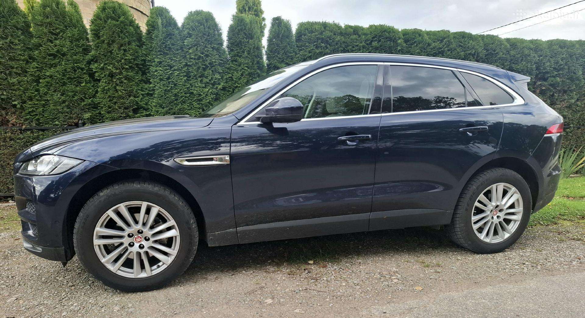 R19 Jaguar F pace ratlankiai su padangomis