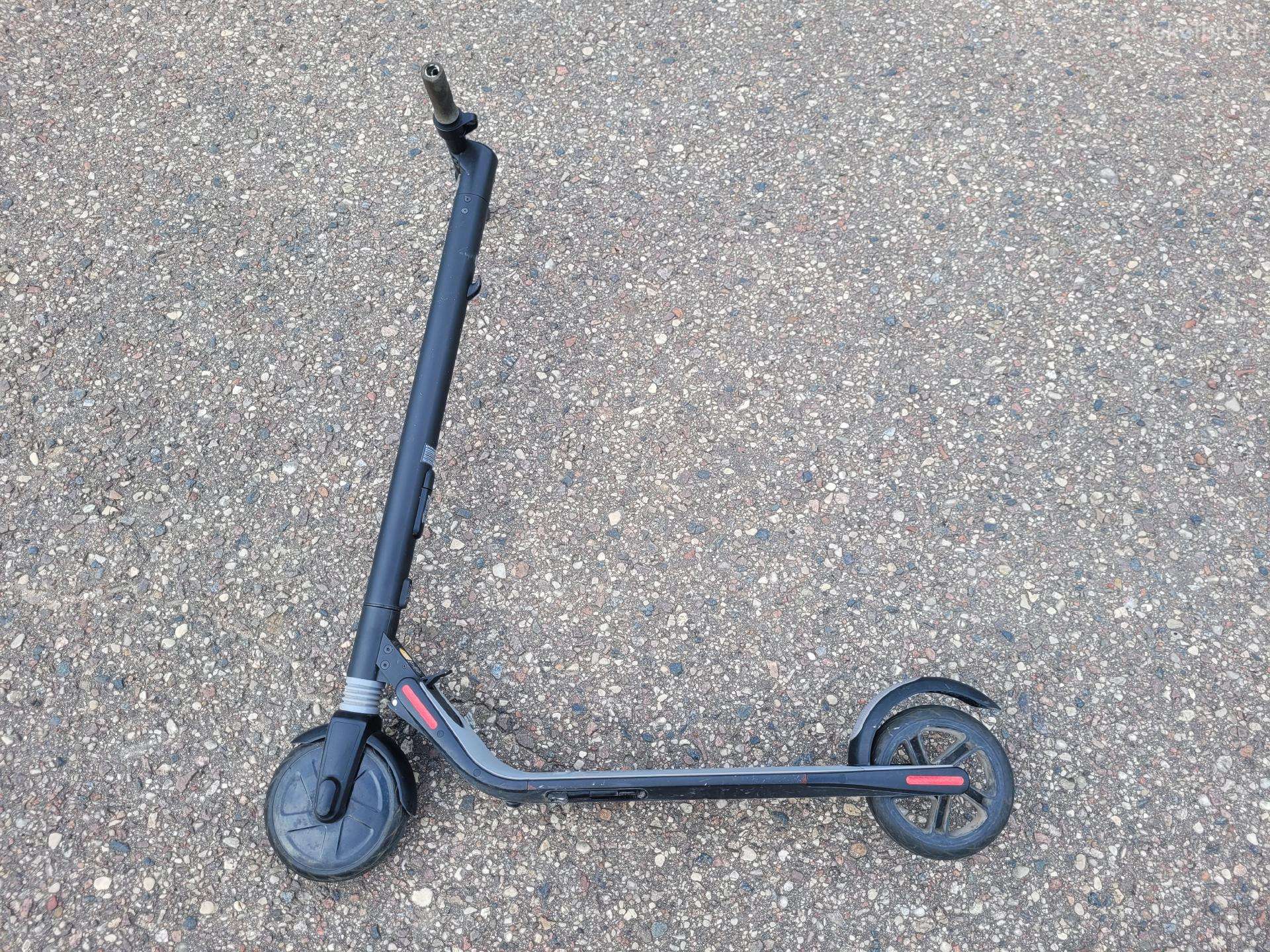 Ninebot Kickscooter es1 paspirtukas su defektu