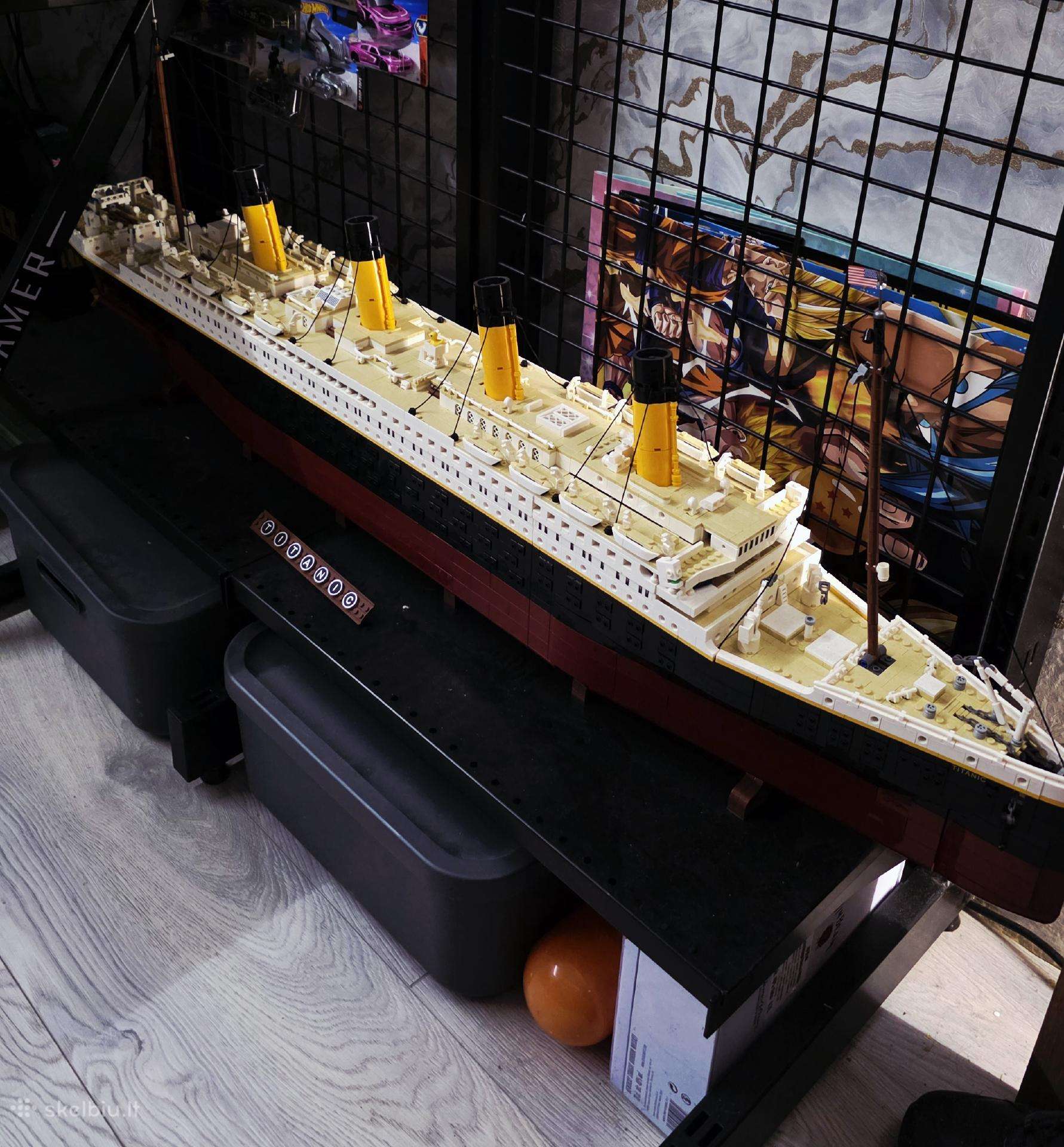 Lego titanic