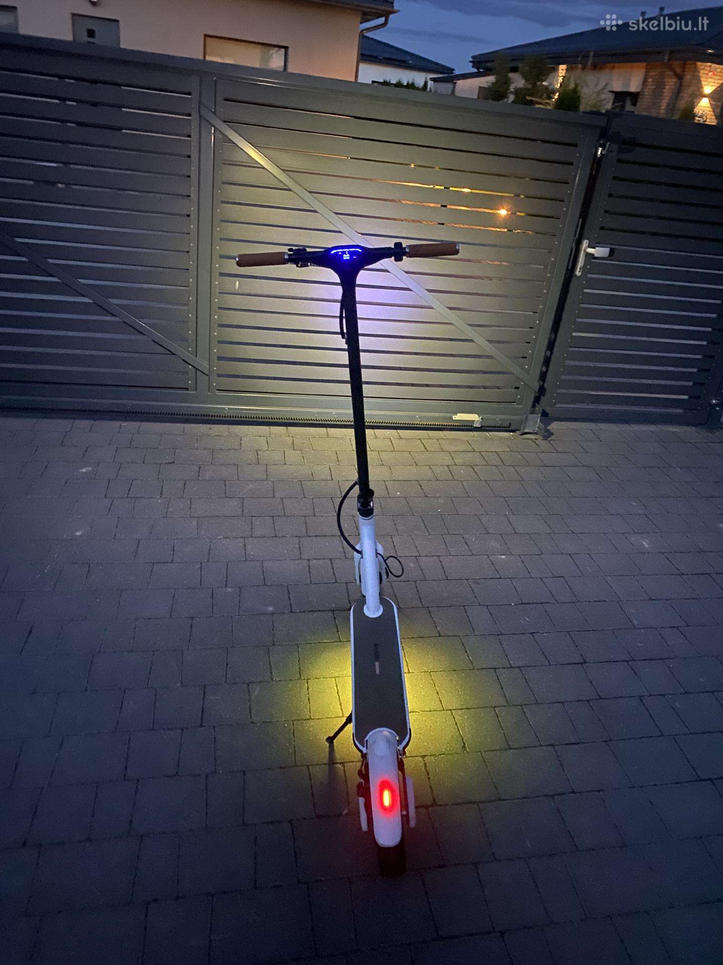 Electric scooter Beaster Scooter