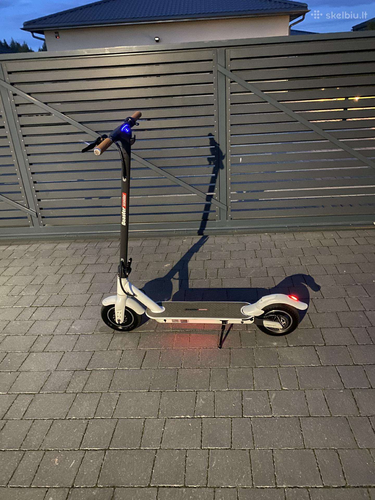 Electric scooter Beaster Scooter