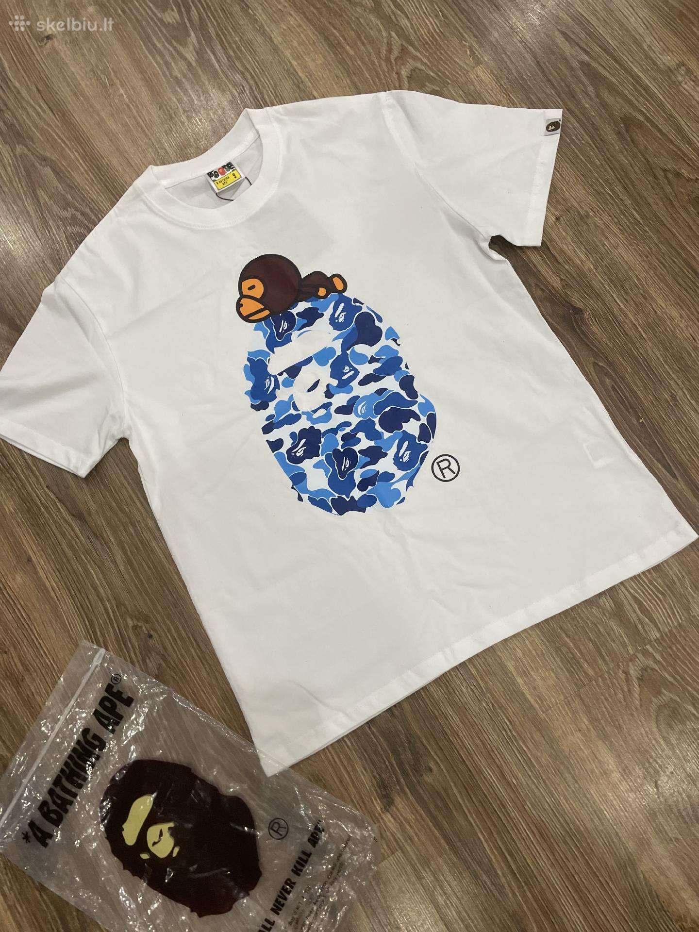 Bape maikė su etikėtemis