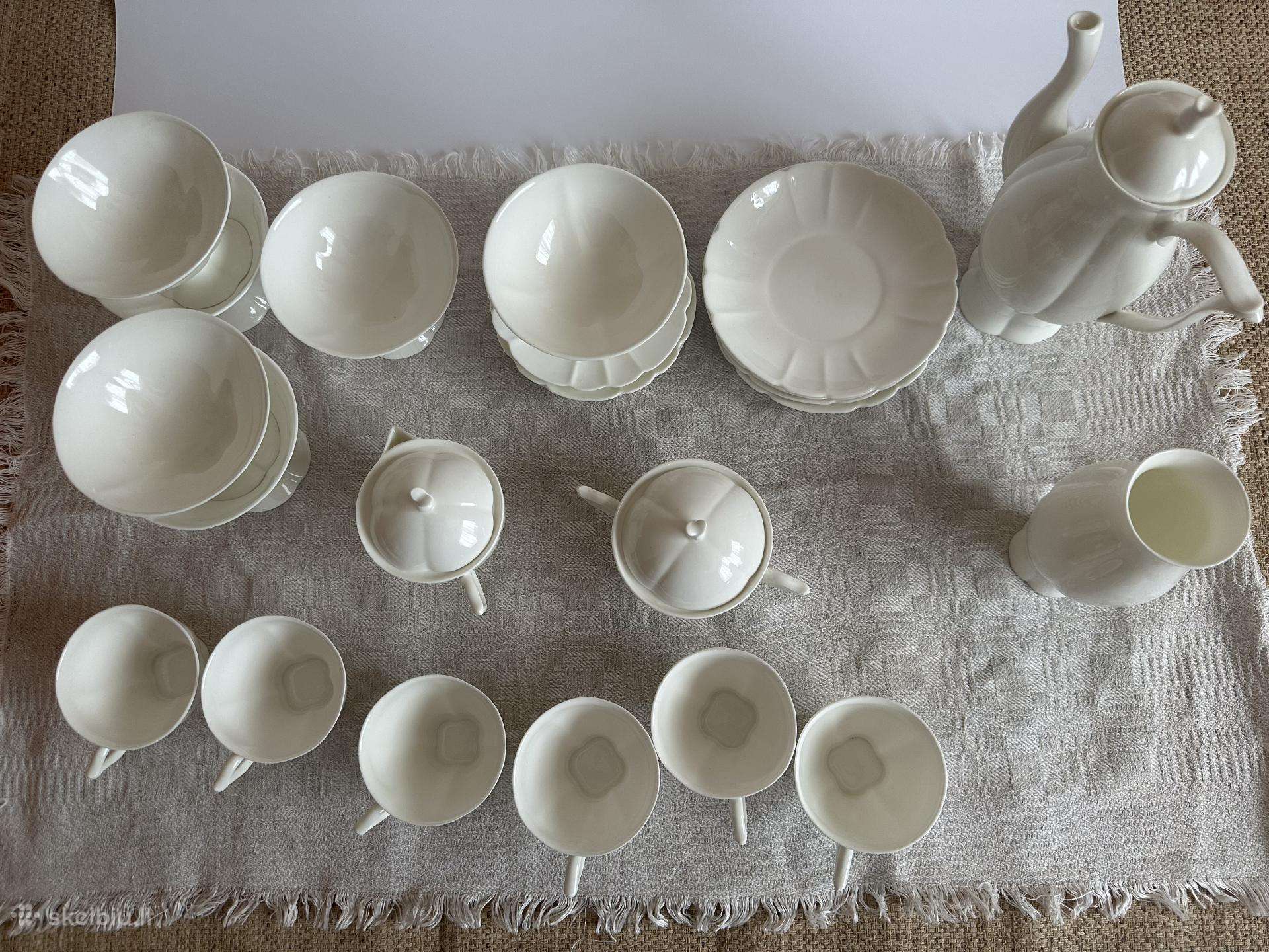 Jiesia porceleno servizas