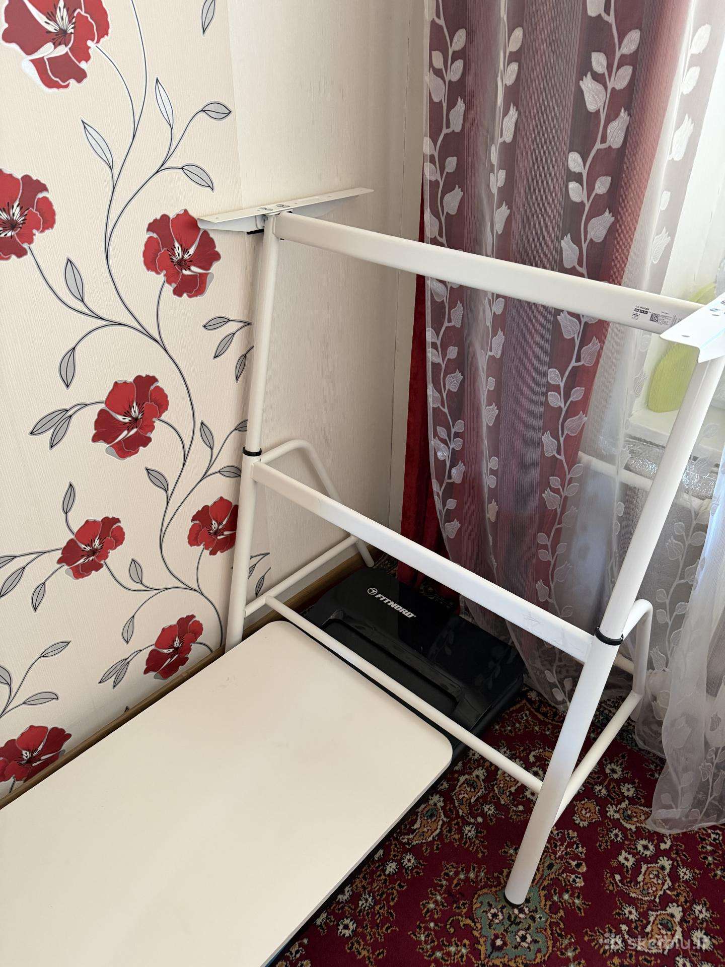 Pakeliamas Ikea stalas ir ėjimo takelis Fitnord