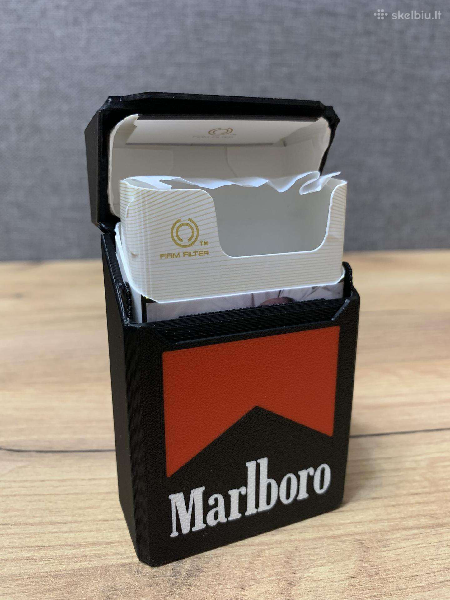 Marlboro cigarečių dėklas.