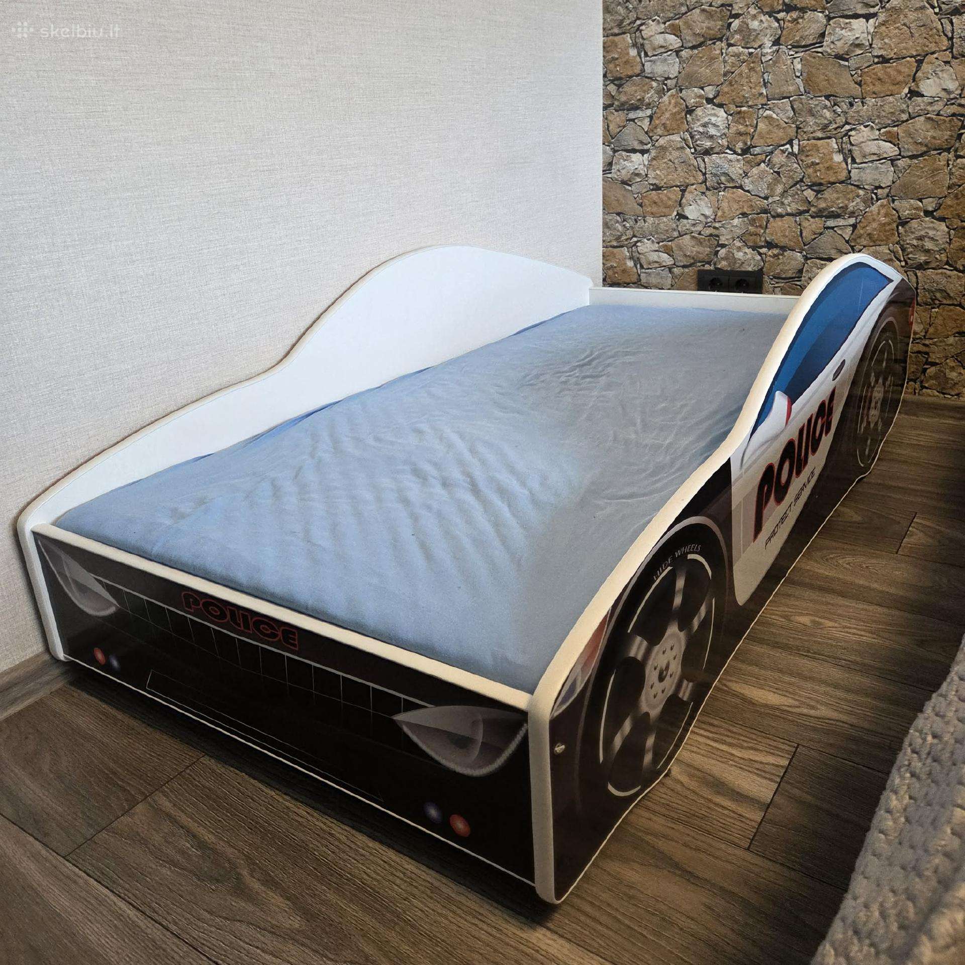 Lova automobilis
