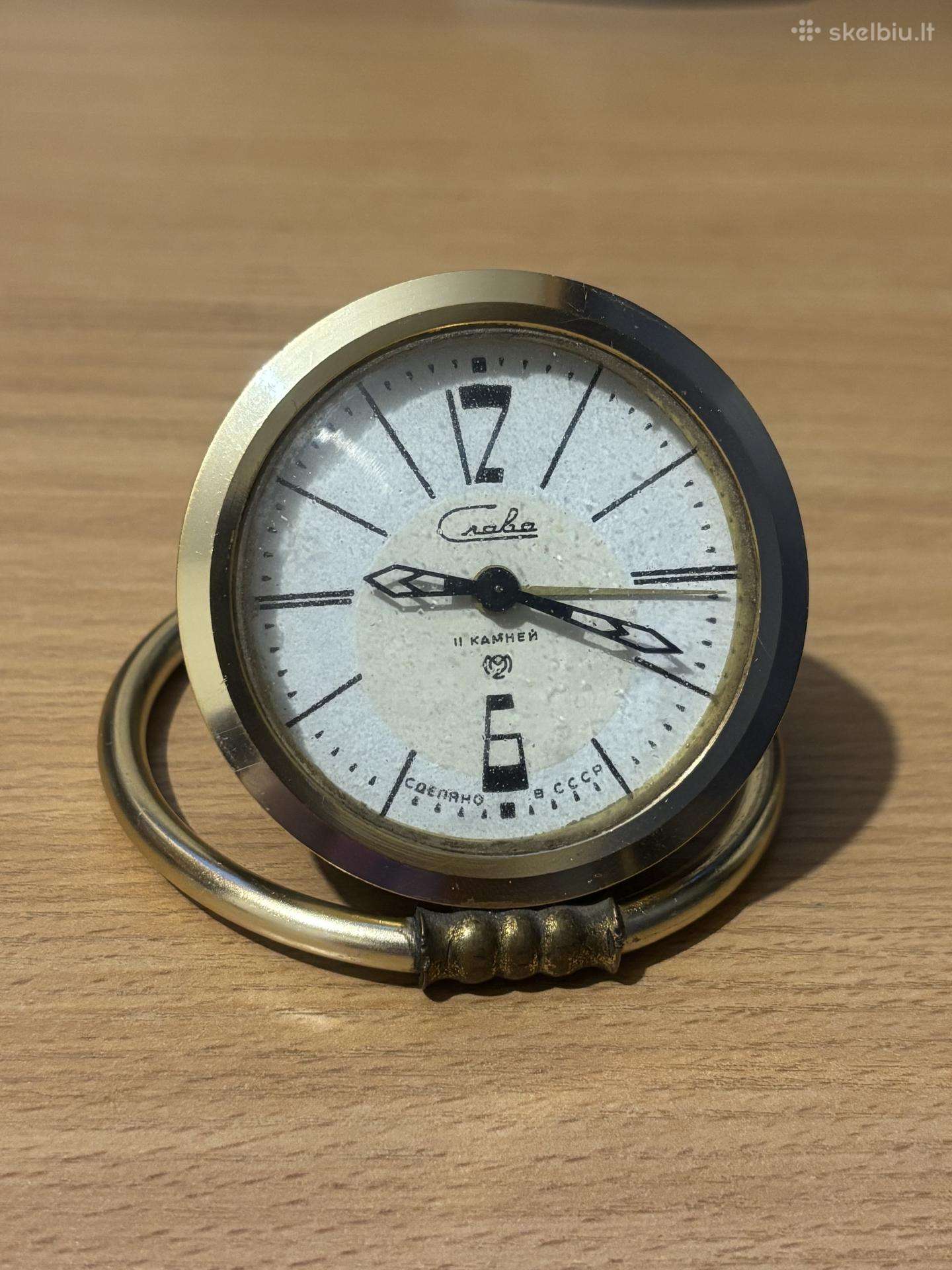 Tarybinis mechaninis stalinis žadintuvas Slava