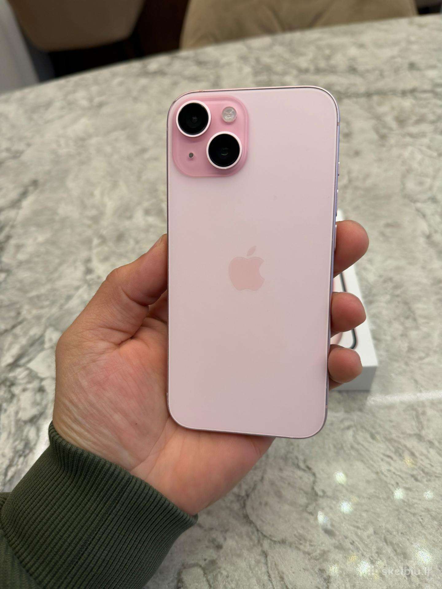 iPhone 15
