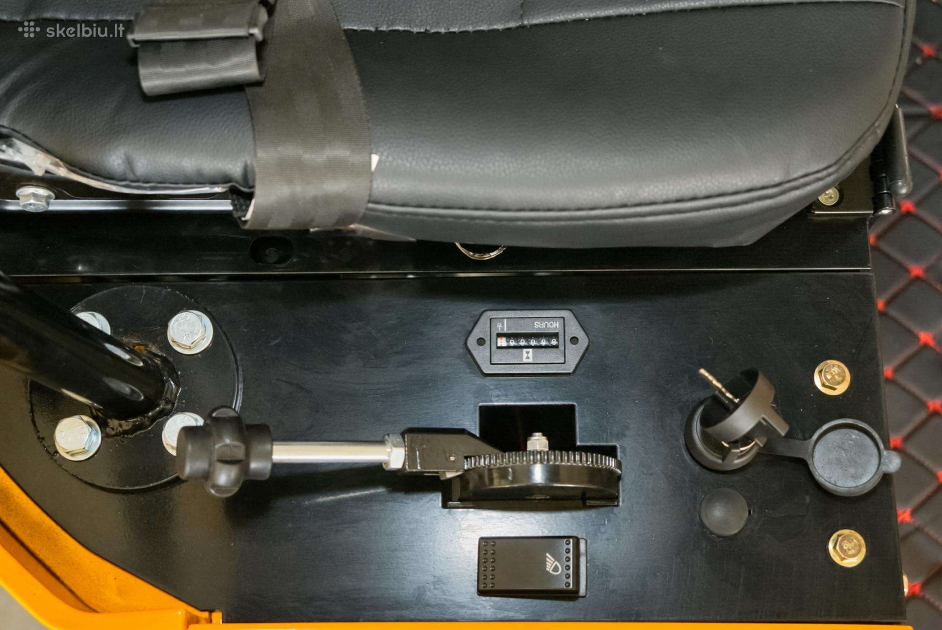 ENZO HT-10B, excavator