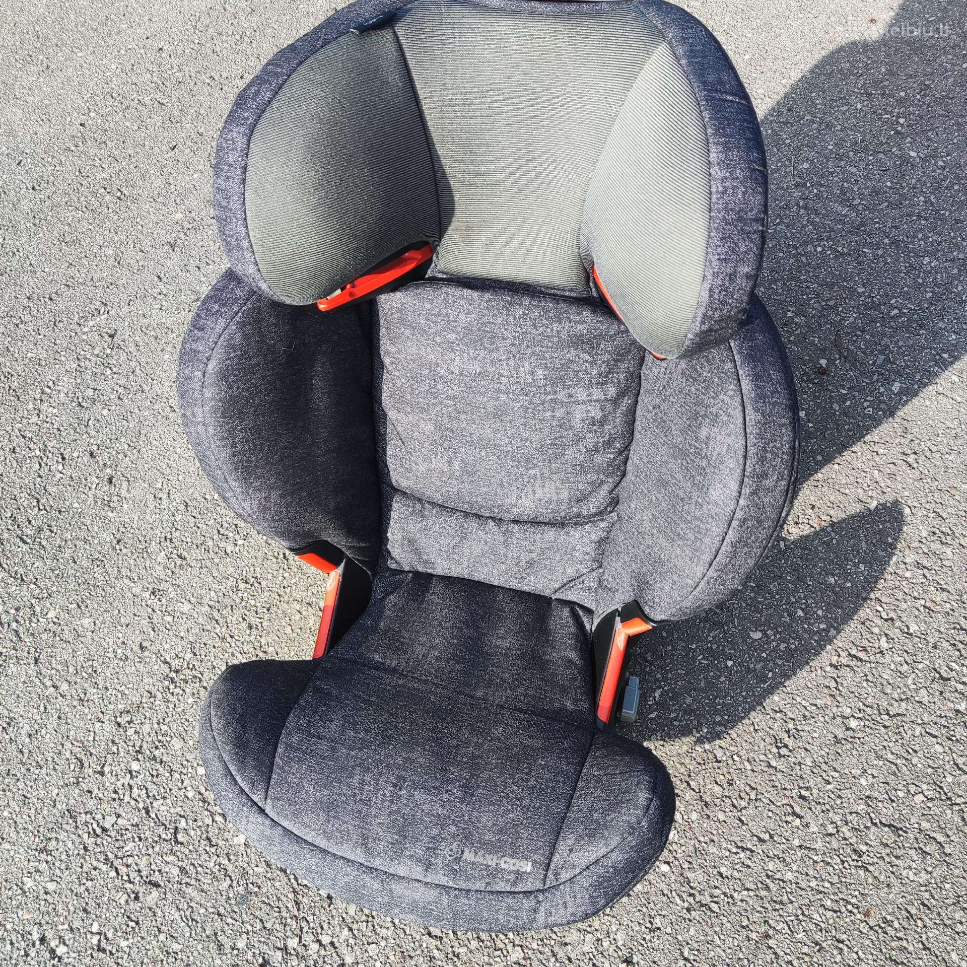 Dvi autokėdutės Maxi Cosi Rodifix Kaune