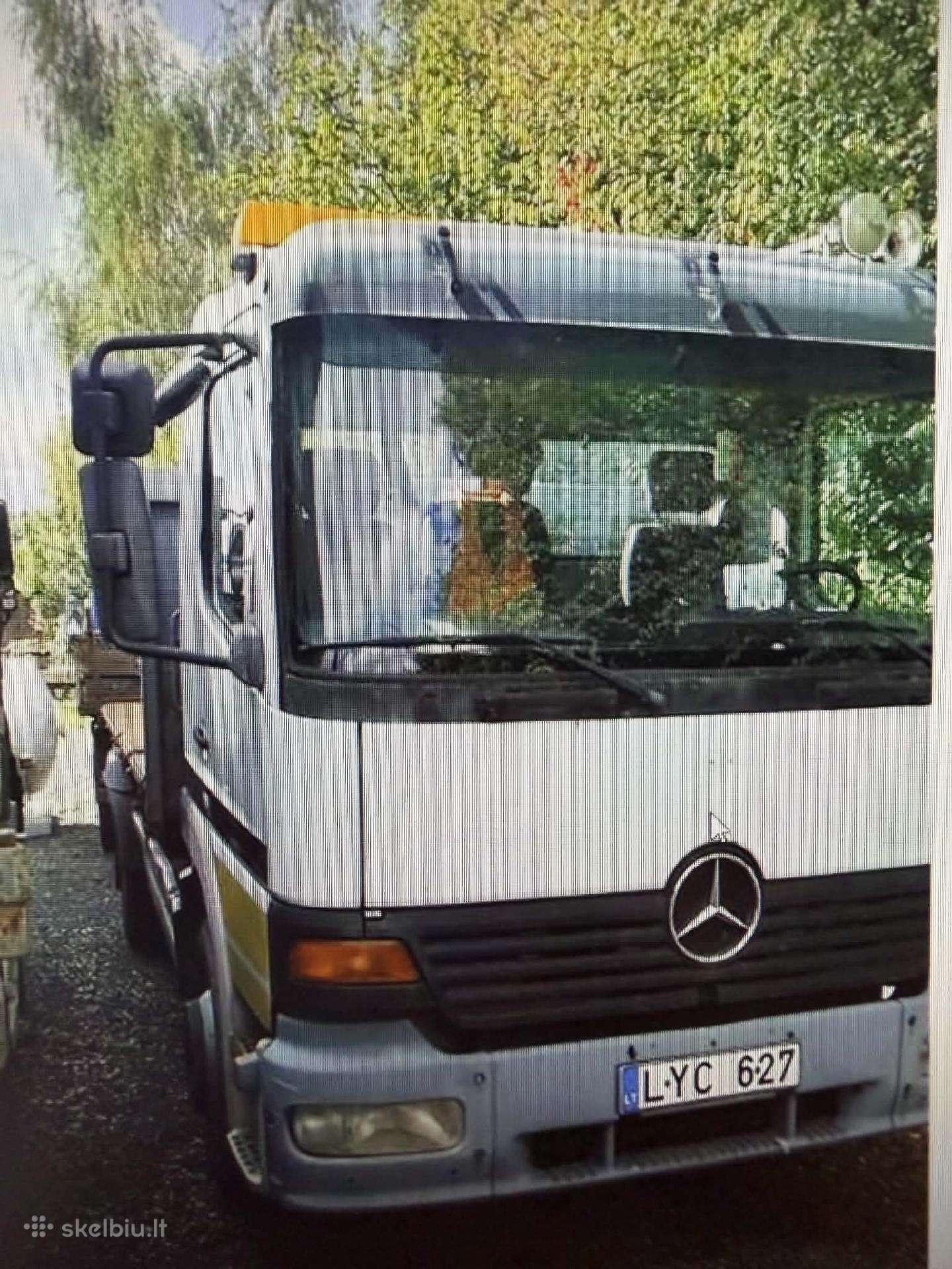 44. Sunkvežimis Mercedes-benz