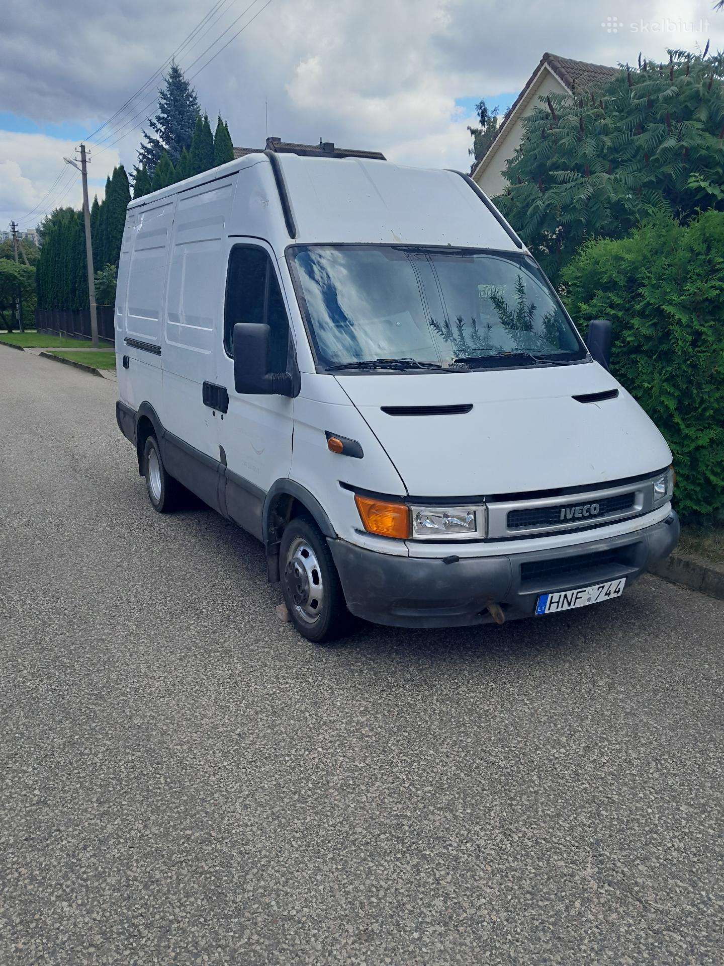 Krovininis Iveco 35c11. Kaina 600.