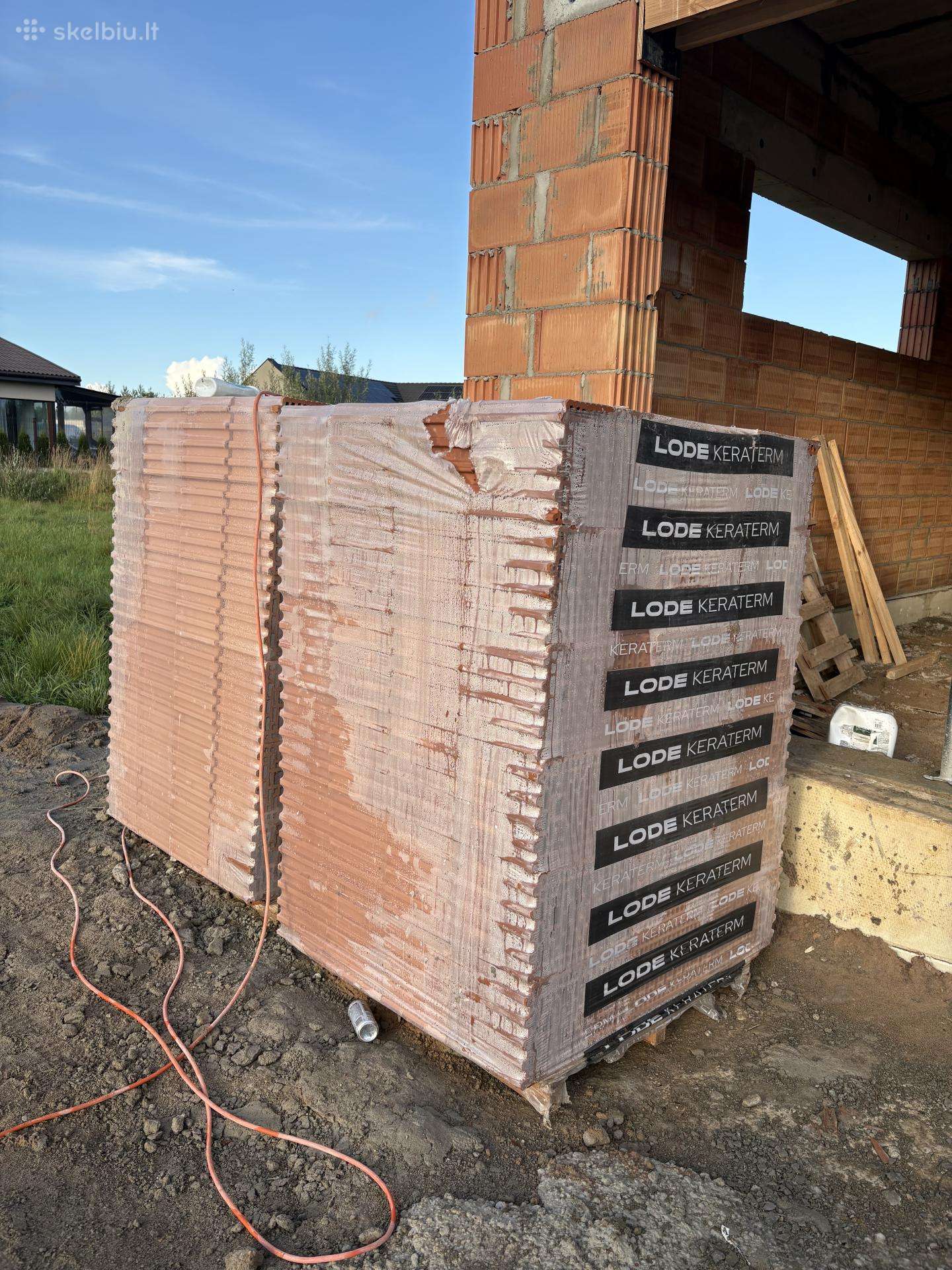 Lode blokeliai 240mm