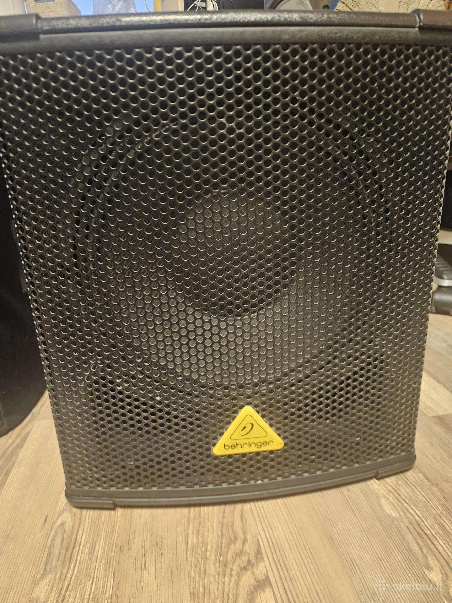 Behringer B1200d-pro subas su dėklu