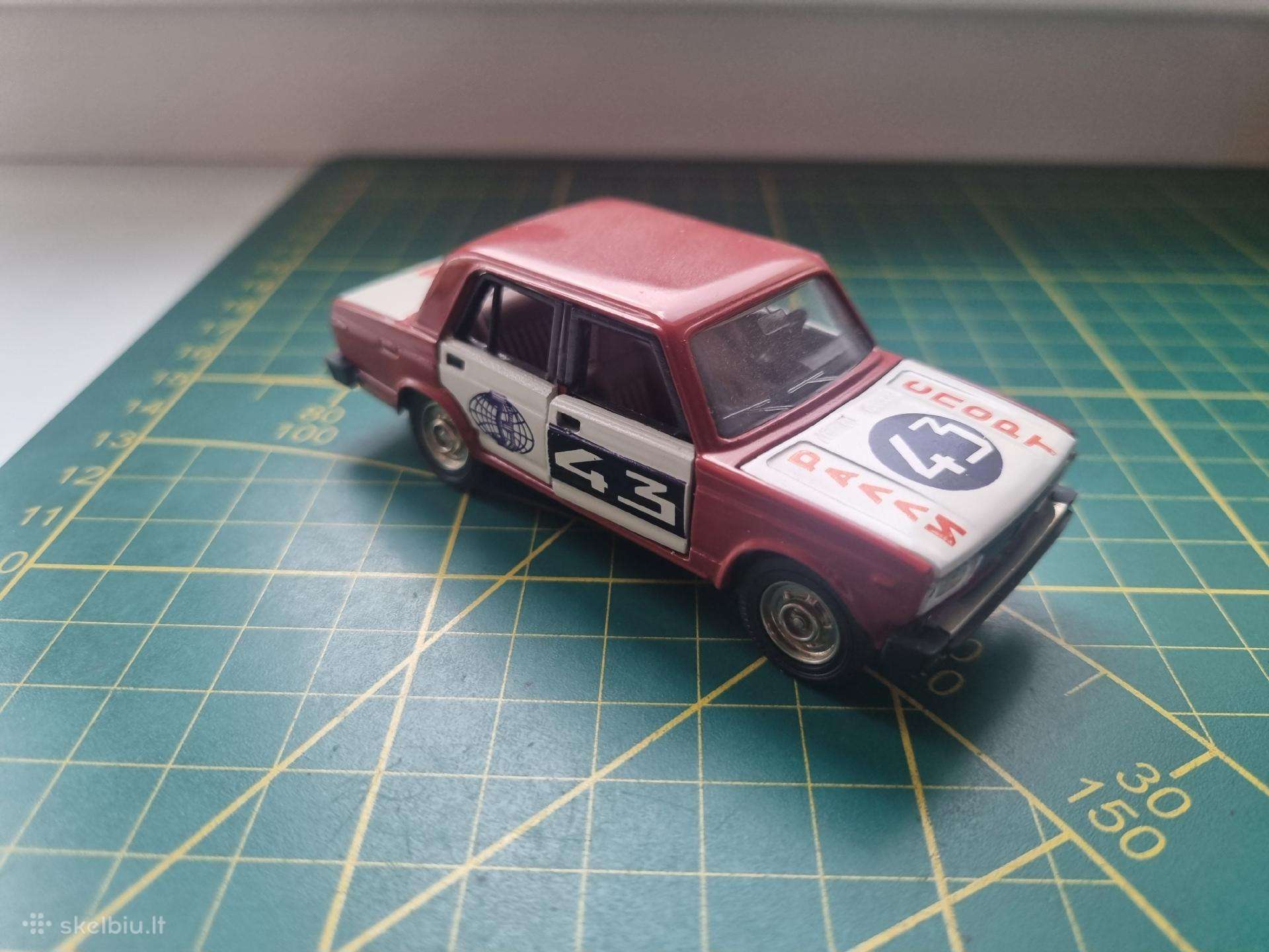 Ussr 1/43 Lada 2105 rally