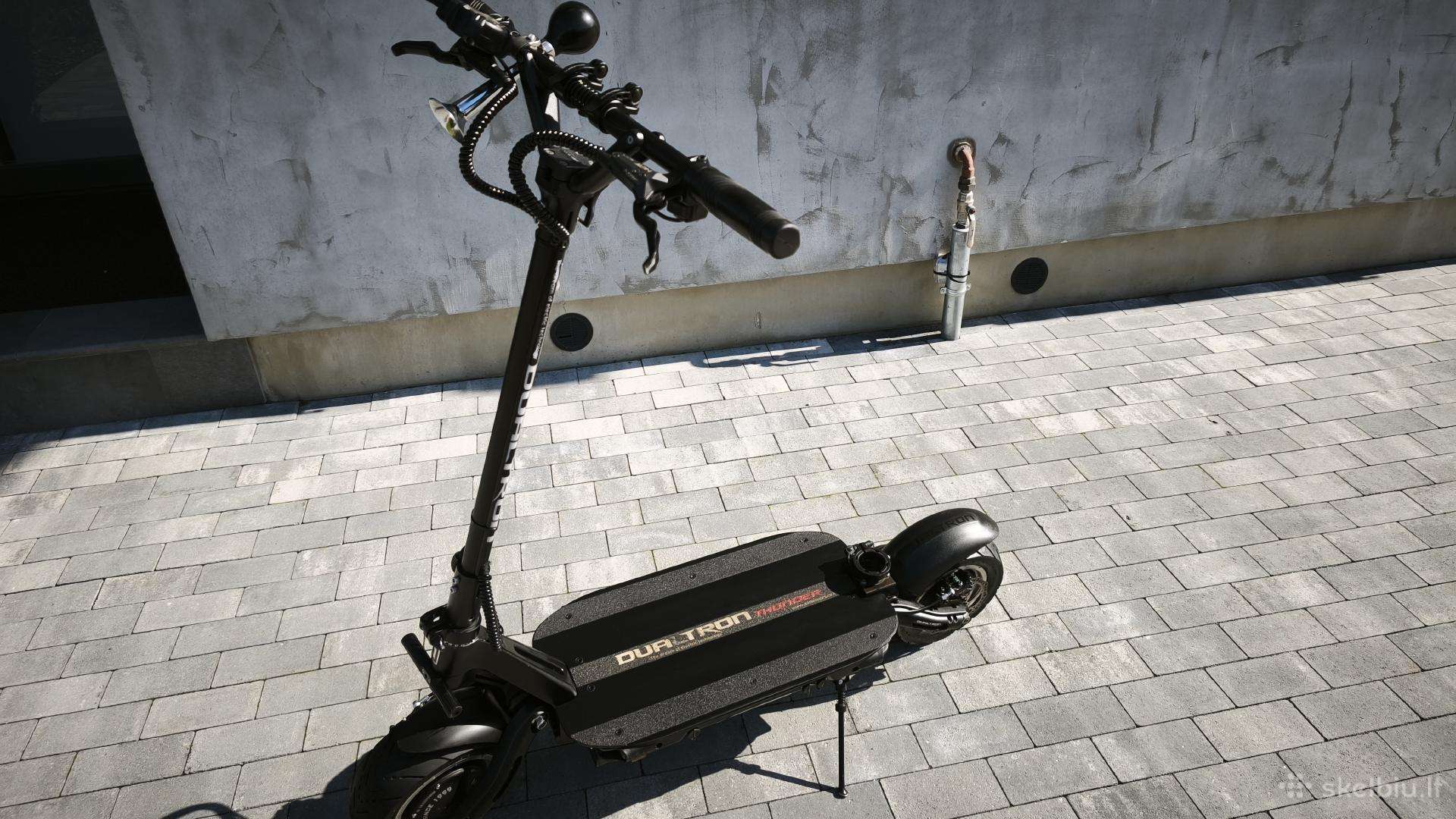 Tvarkingas elektrinis paspirtukas Dualtronthunder