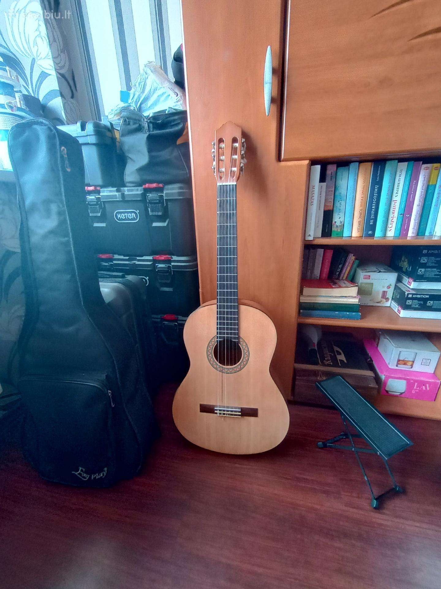 Parduodu Gitara Yamaha C30m