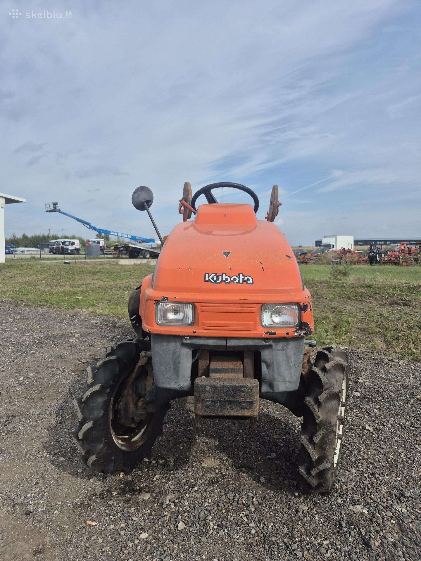 Kubota A-30, tractors