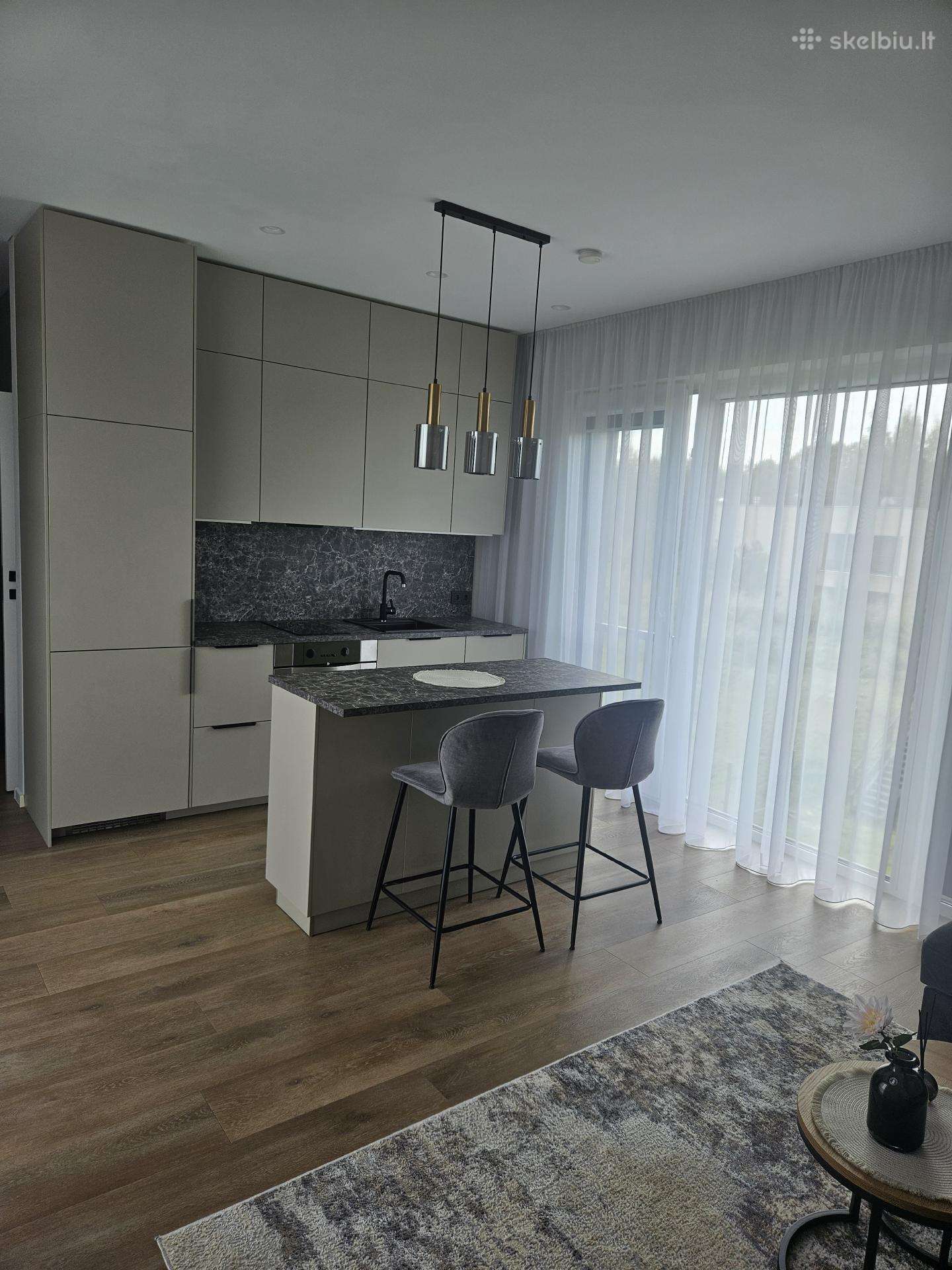 Žaliajame Slėnyje išnuomojamas 2 kambarių butas