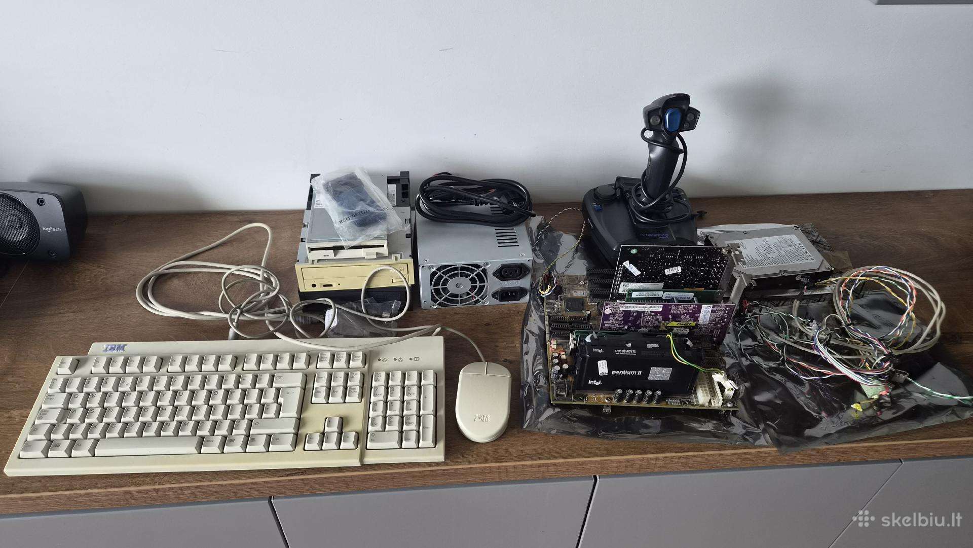 Diy retro Pc Intel Pentium 2 300 MHz