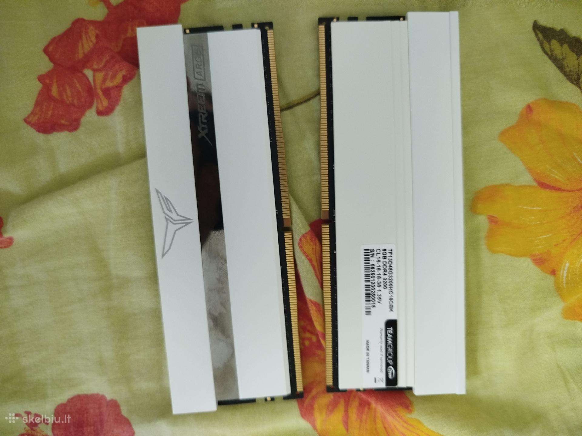 Ddr4 2x8gb Cl-16xtreem Argb