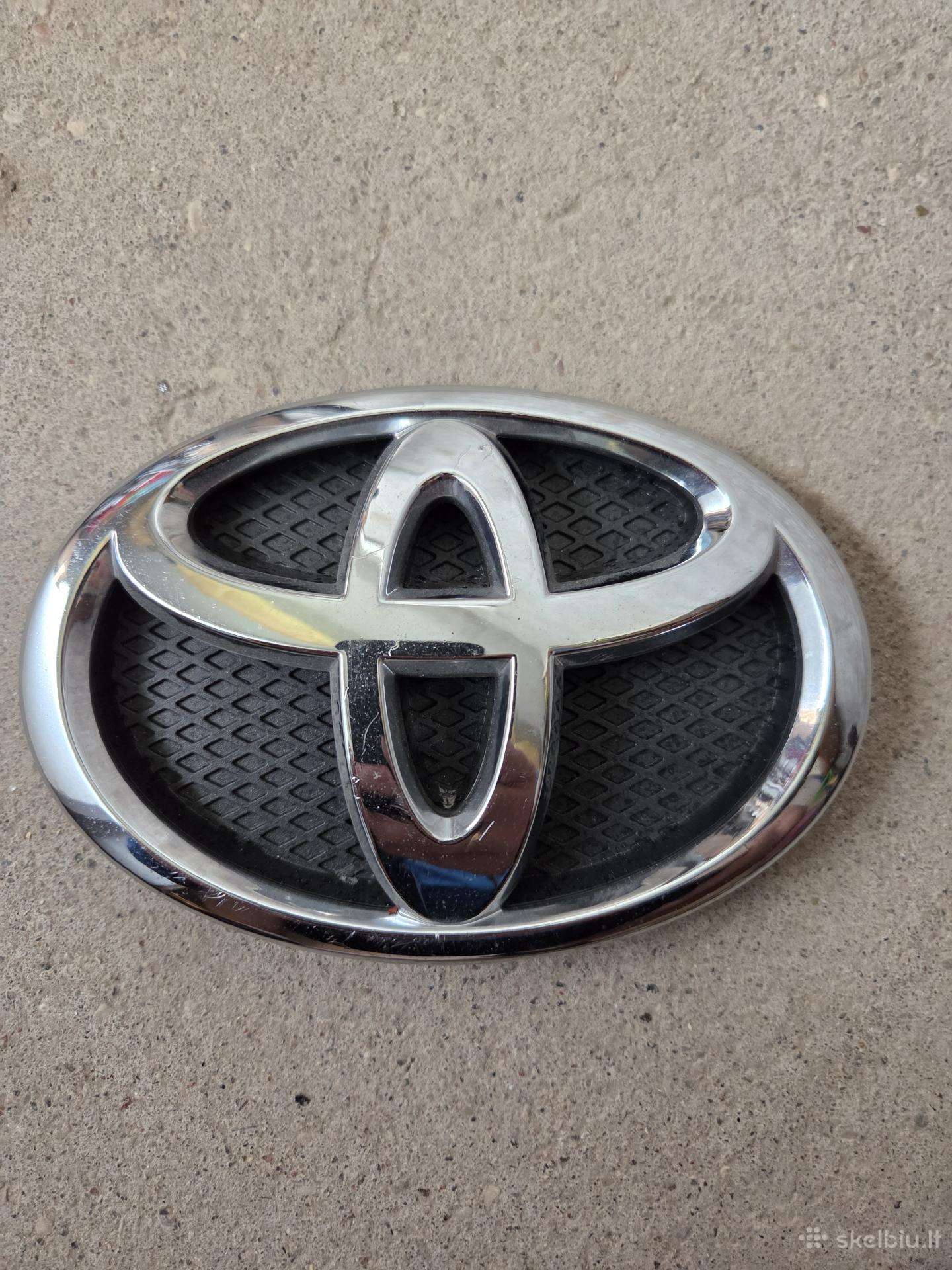 Parduodu toyota priekinį ženklą, emblemą 20€