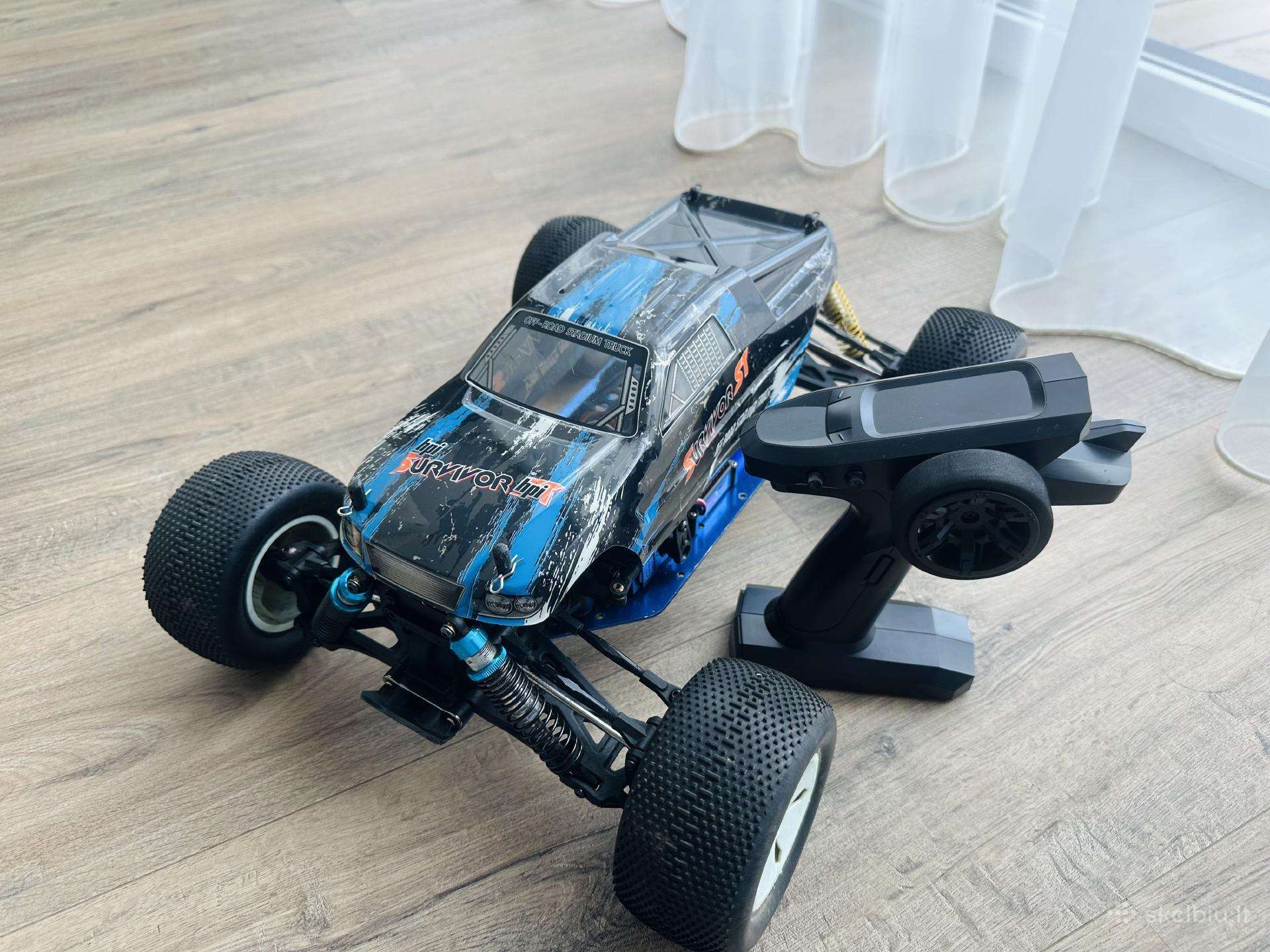 RC 1/10 brushless modelis