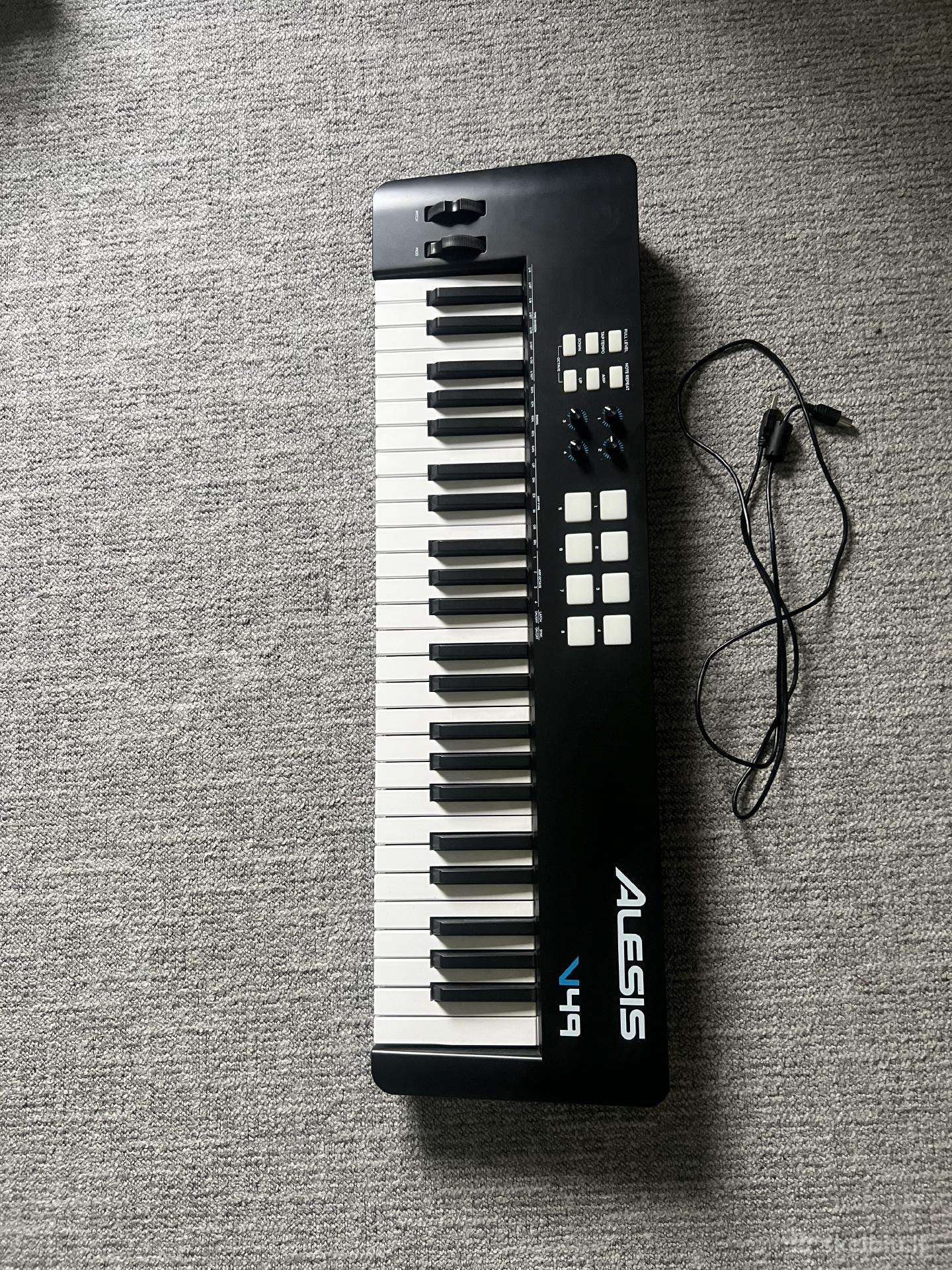 Alesis V49 Mk2