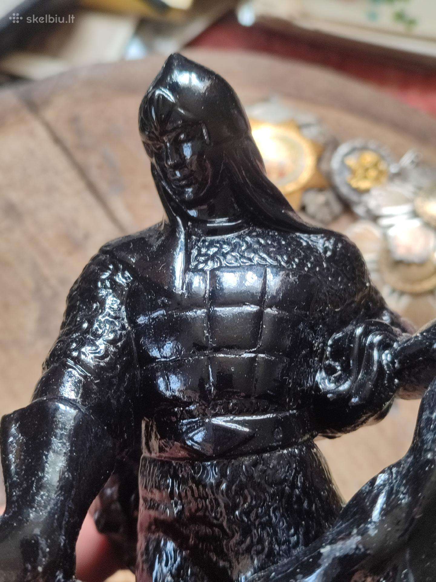 Antikvarinė metalinė statulėlė