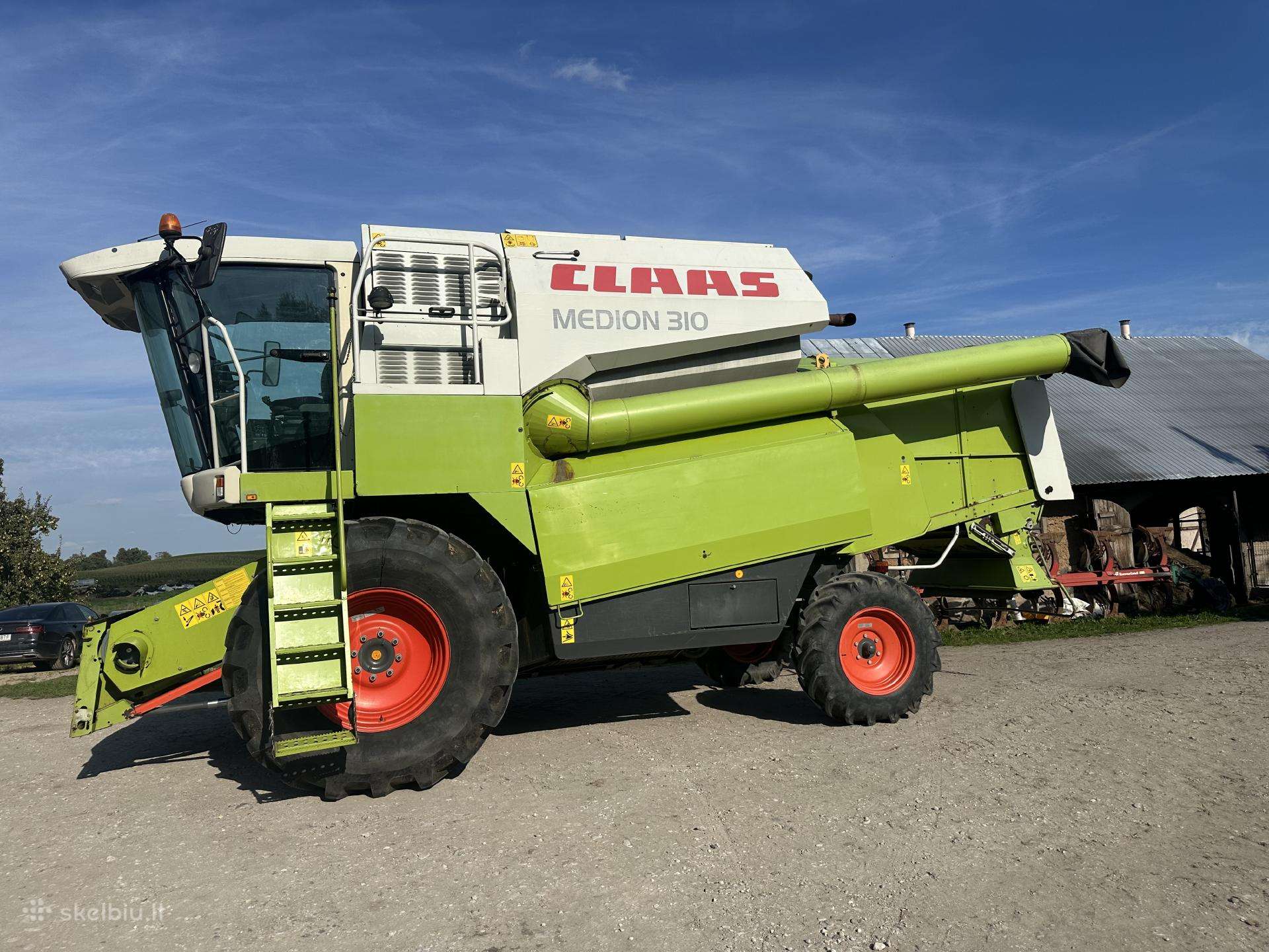 Claas 310, kombainai