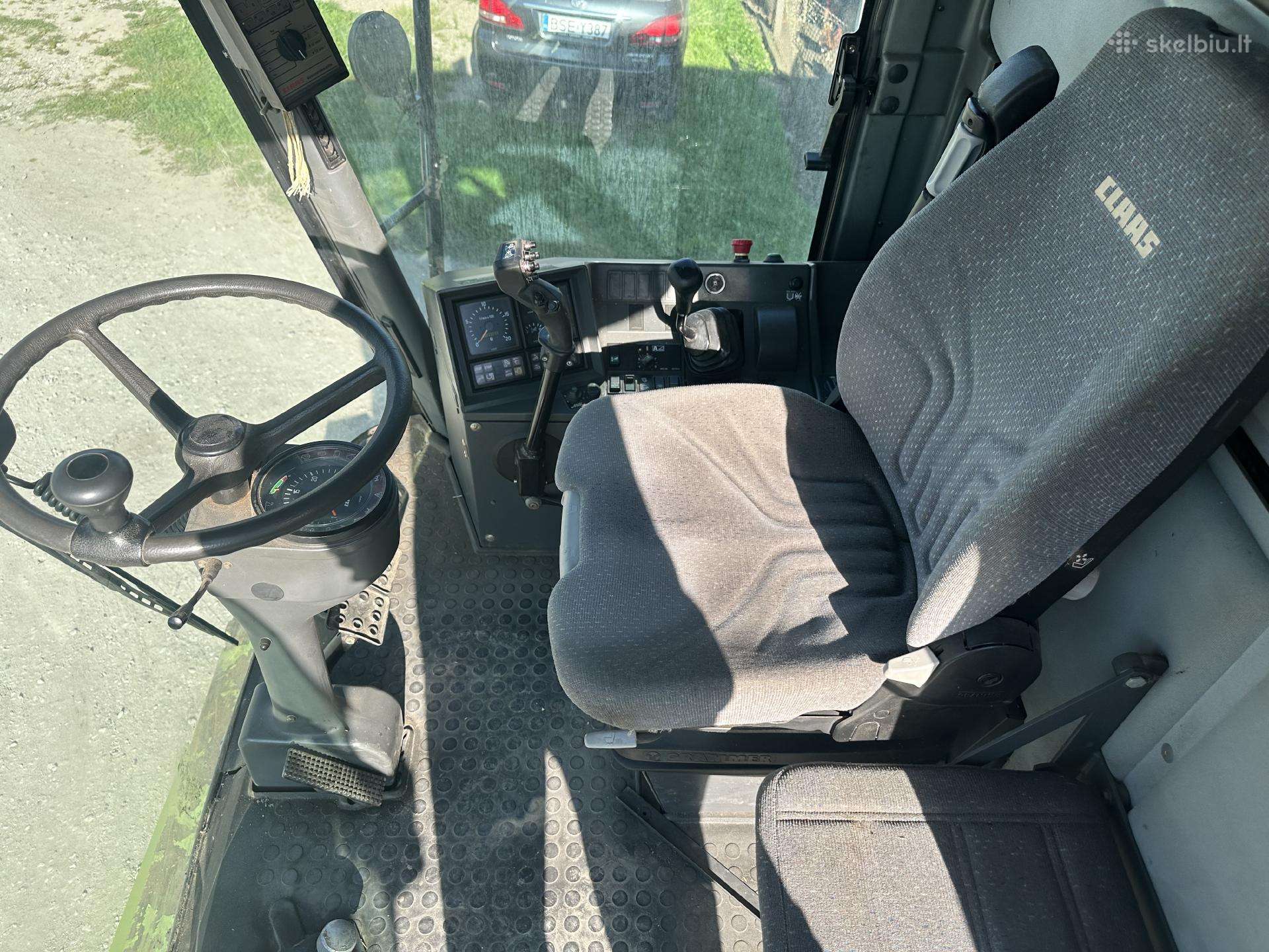 Claas 310, kombainai