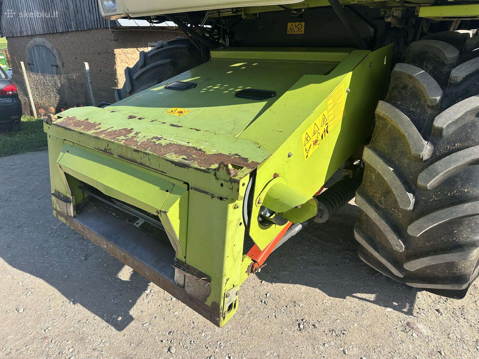 Claas 310, kombainai