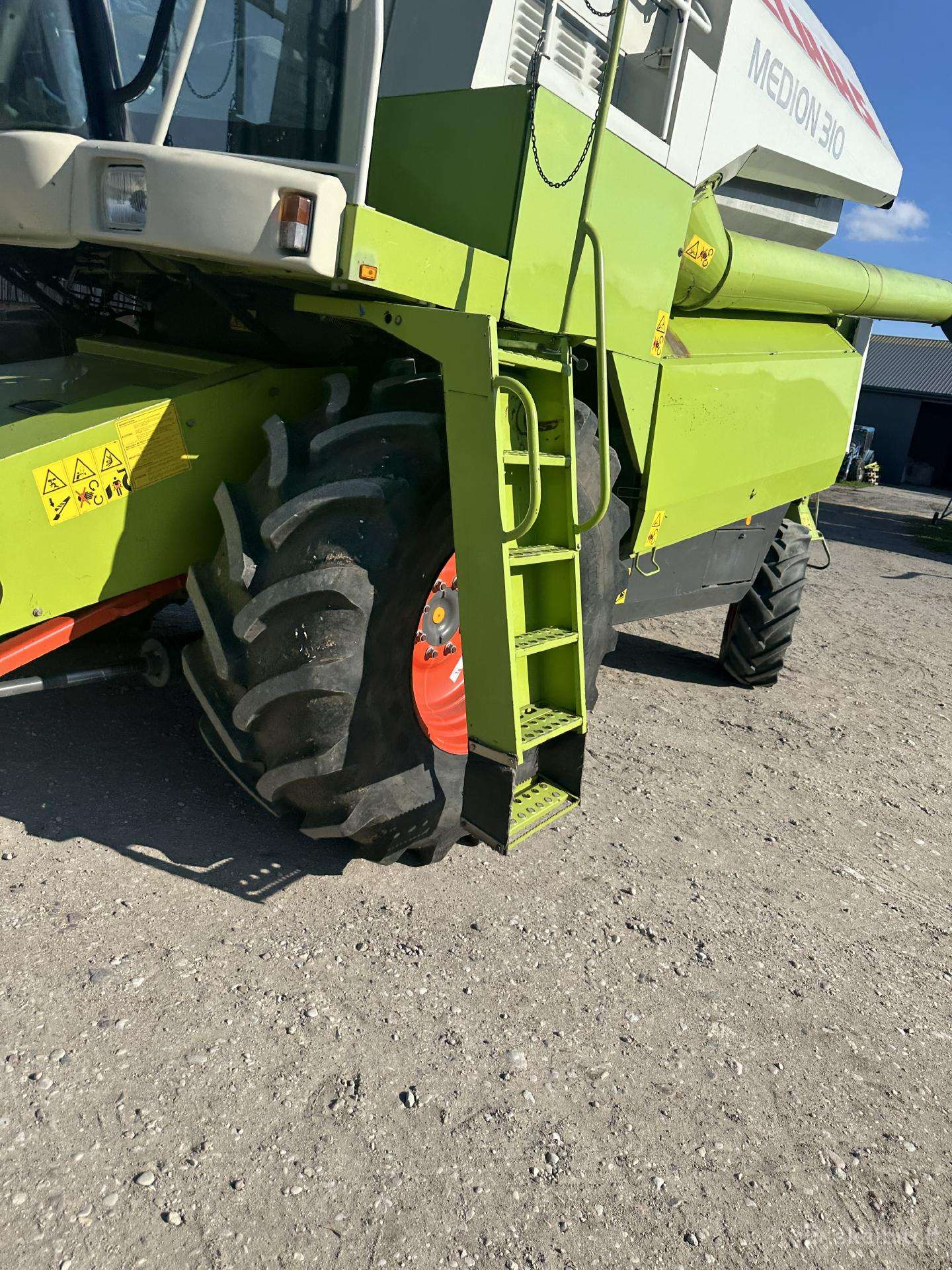 Claas 310, kombainai