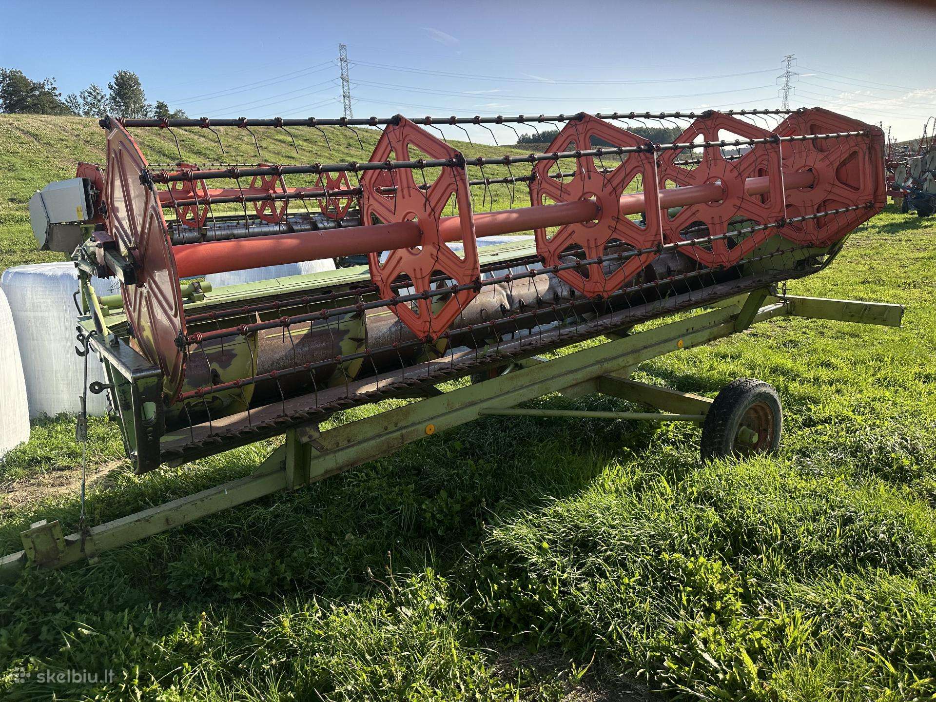 Claas 310, kombainai