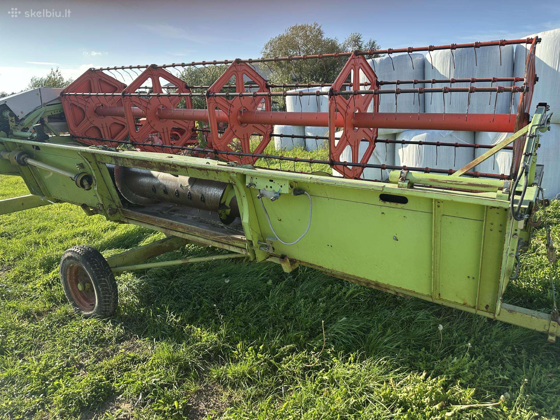 Claas 310, kombainai