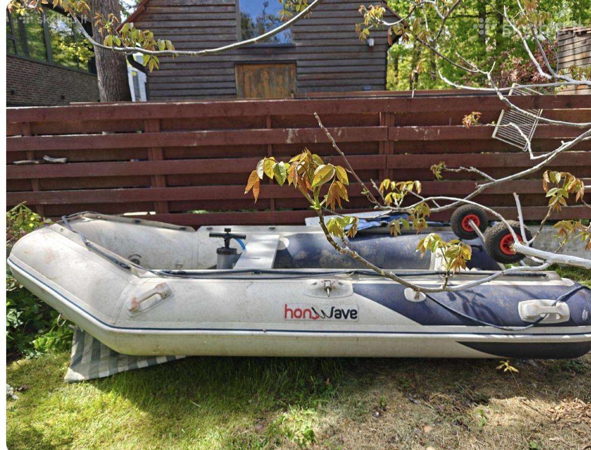 Honda bf2.3 keturtaktis variklis ir Honda valtis