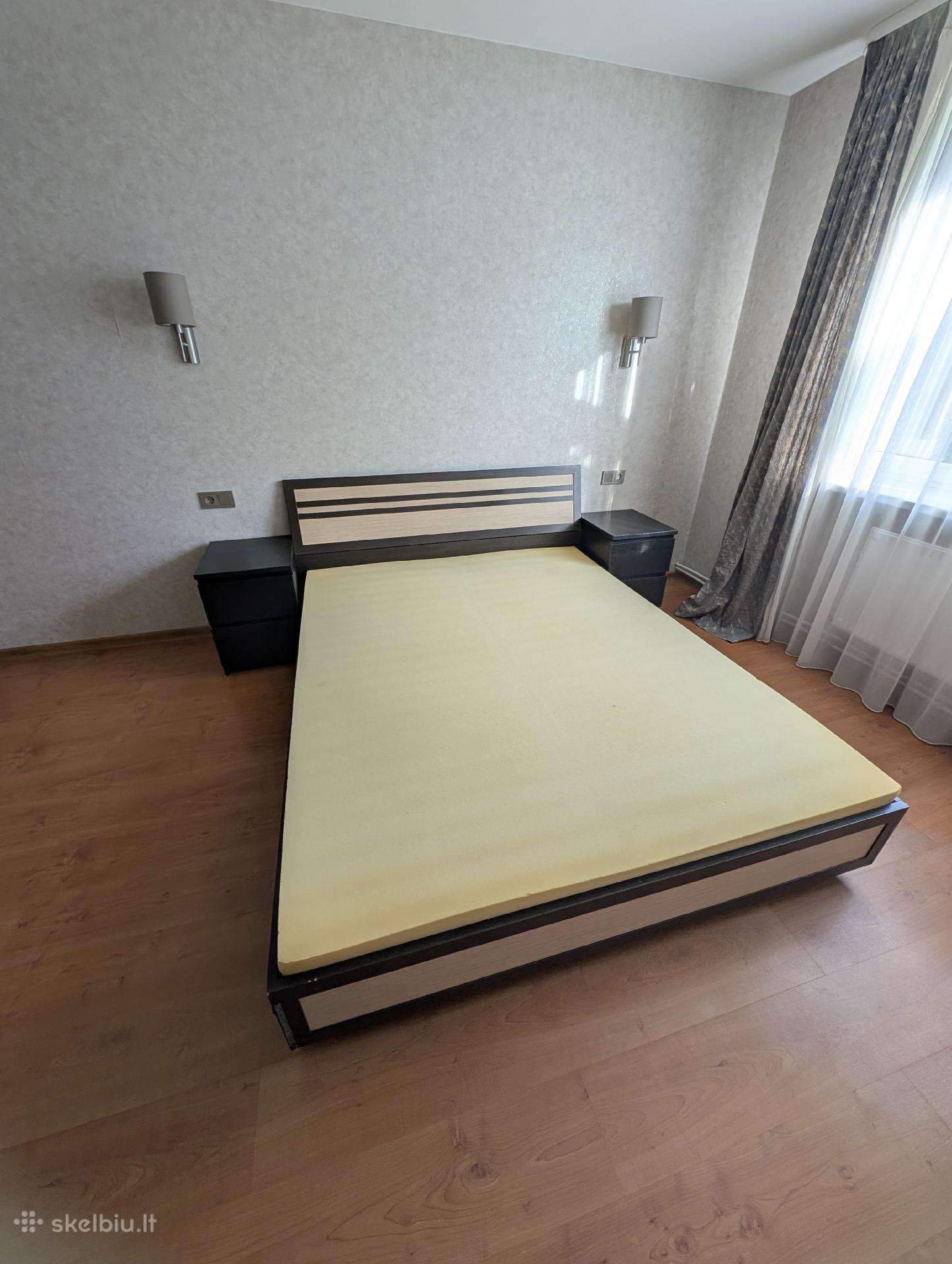 Parduodamas miegamojo baldų komplektas