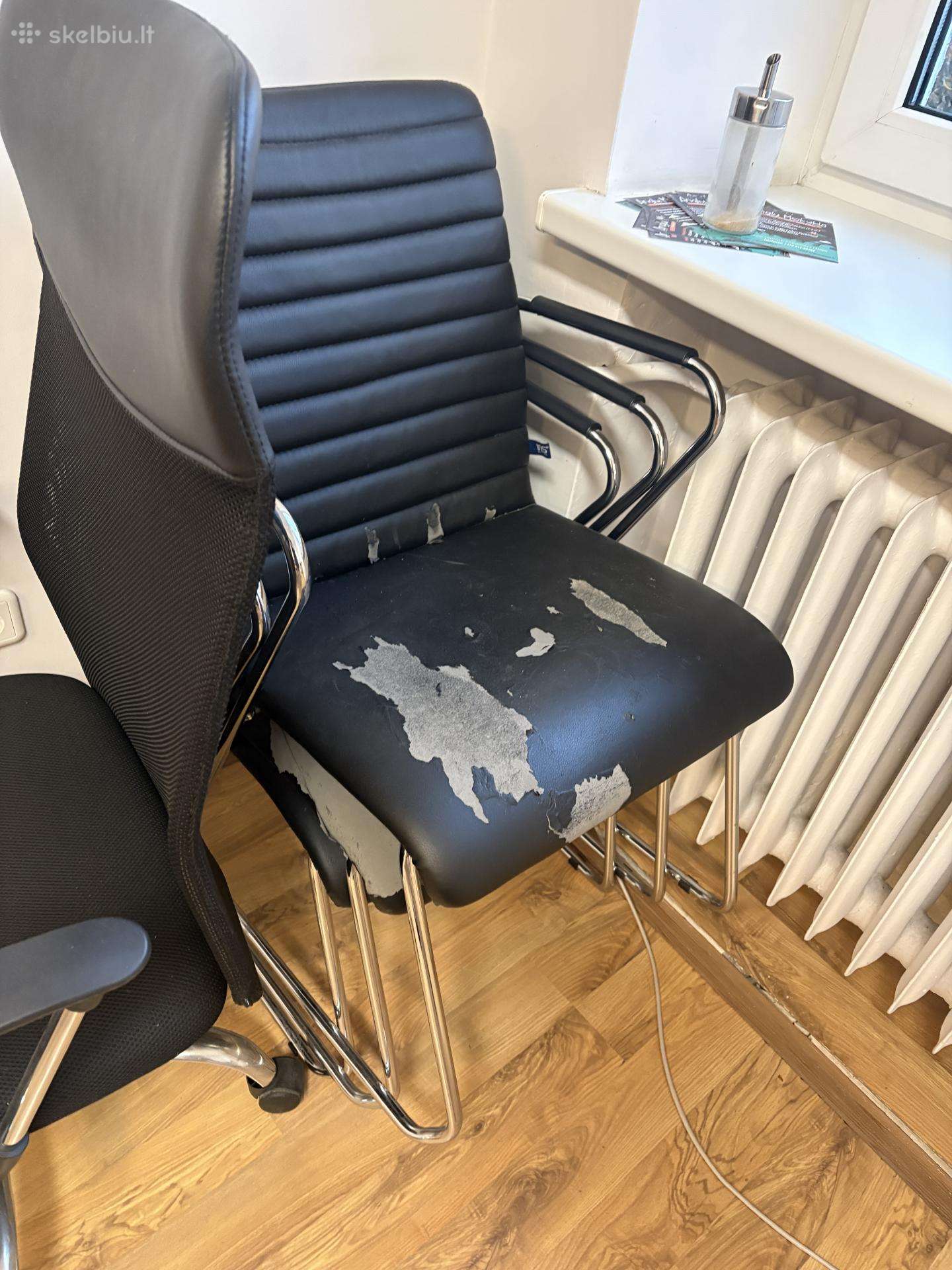 Atiduodu kėdės