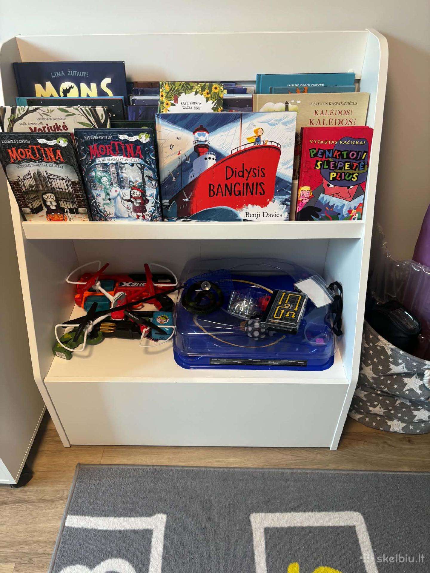 Ikea knygų lentyna